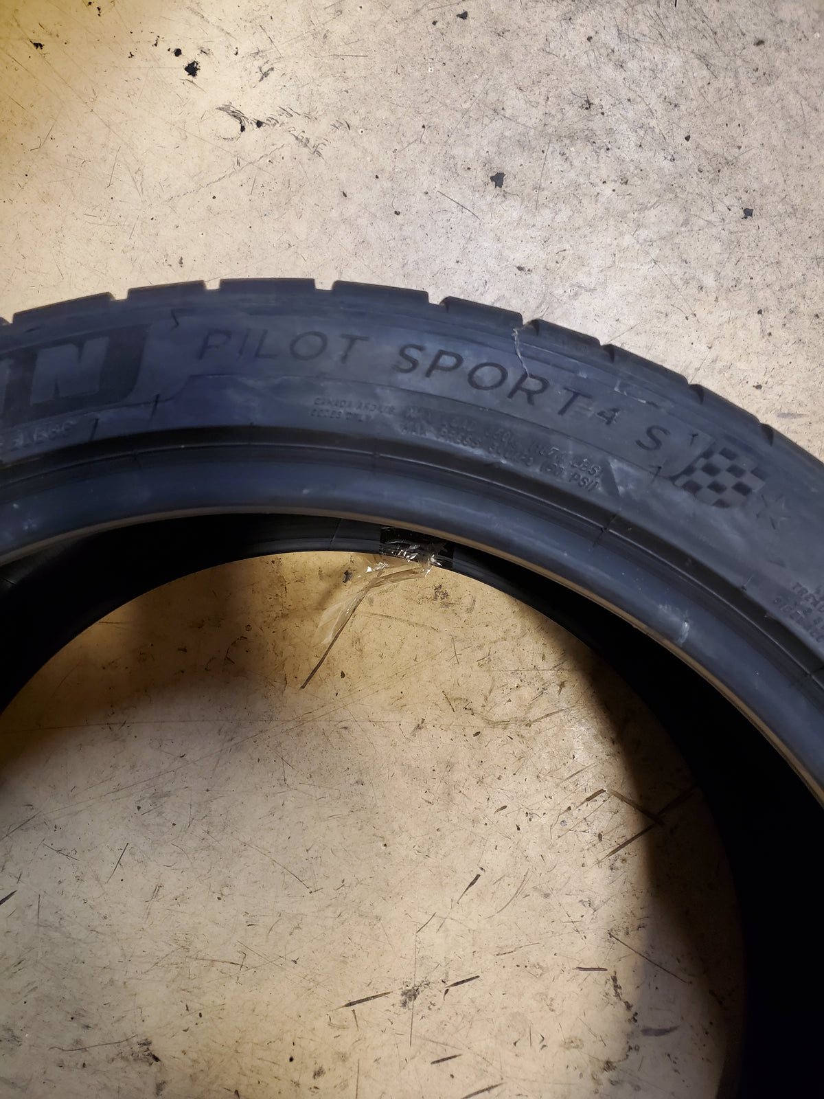 MICHELIN PILOT SPORT 4S BSW P 275 35 20 102Y XL PERFORMANCE TIRE 22176