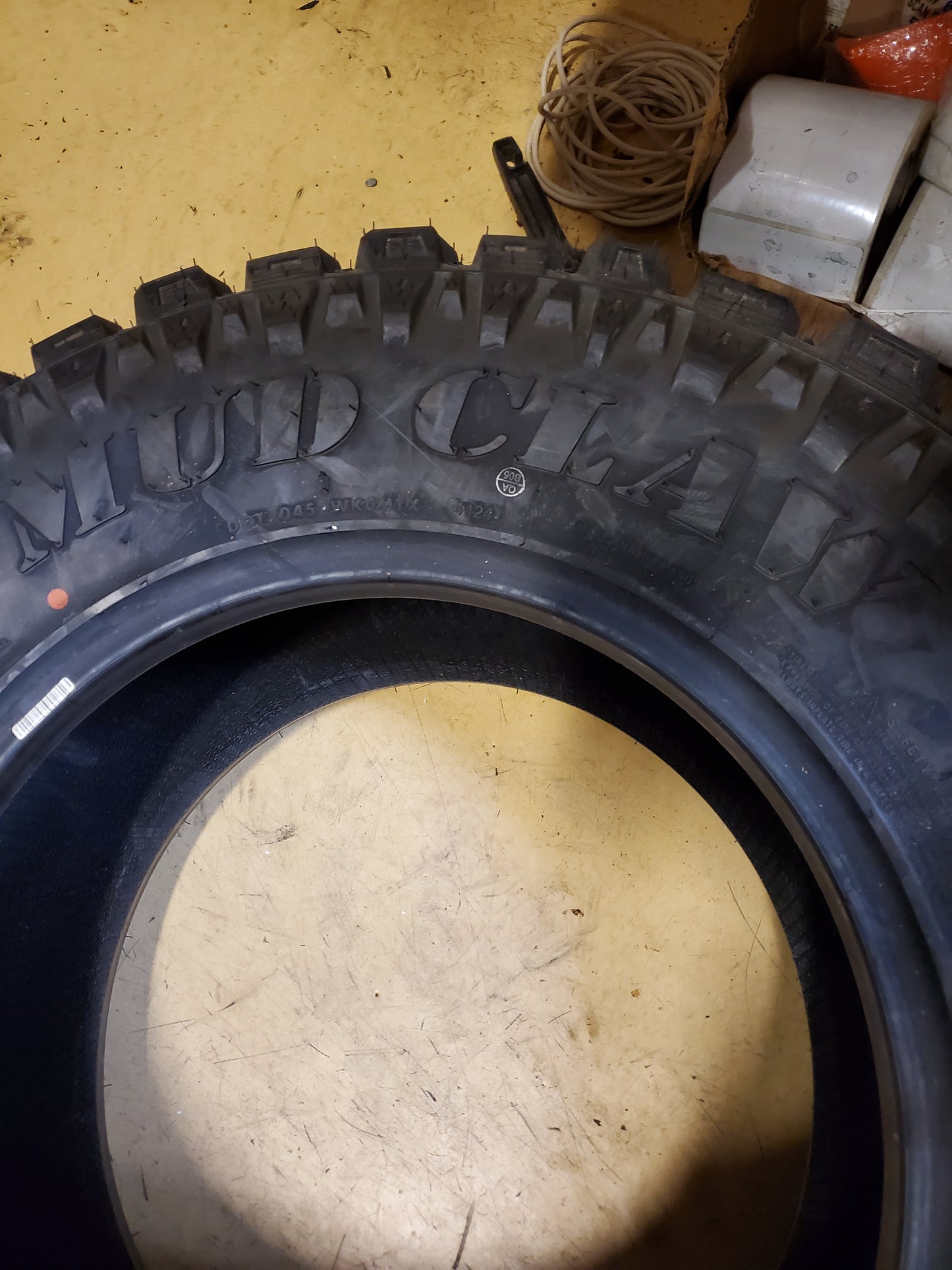 MUD CLAW COMP MTX BSW LT 35 12.5 18 128Q 12PLY MUD TIRE MTX95