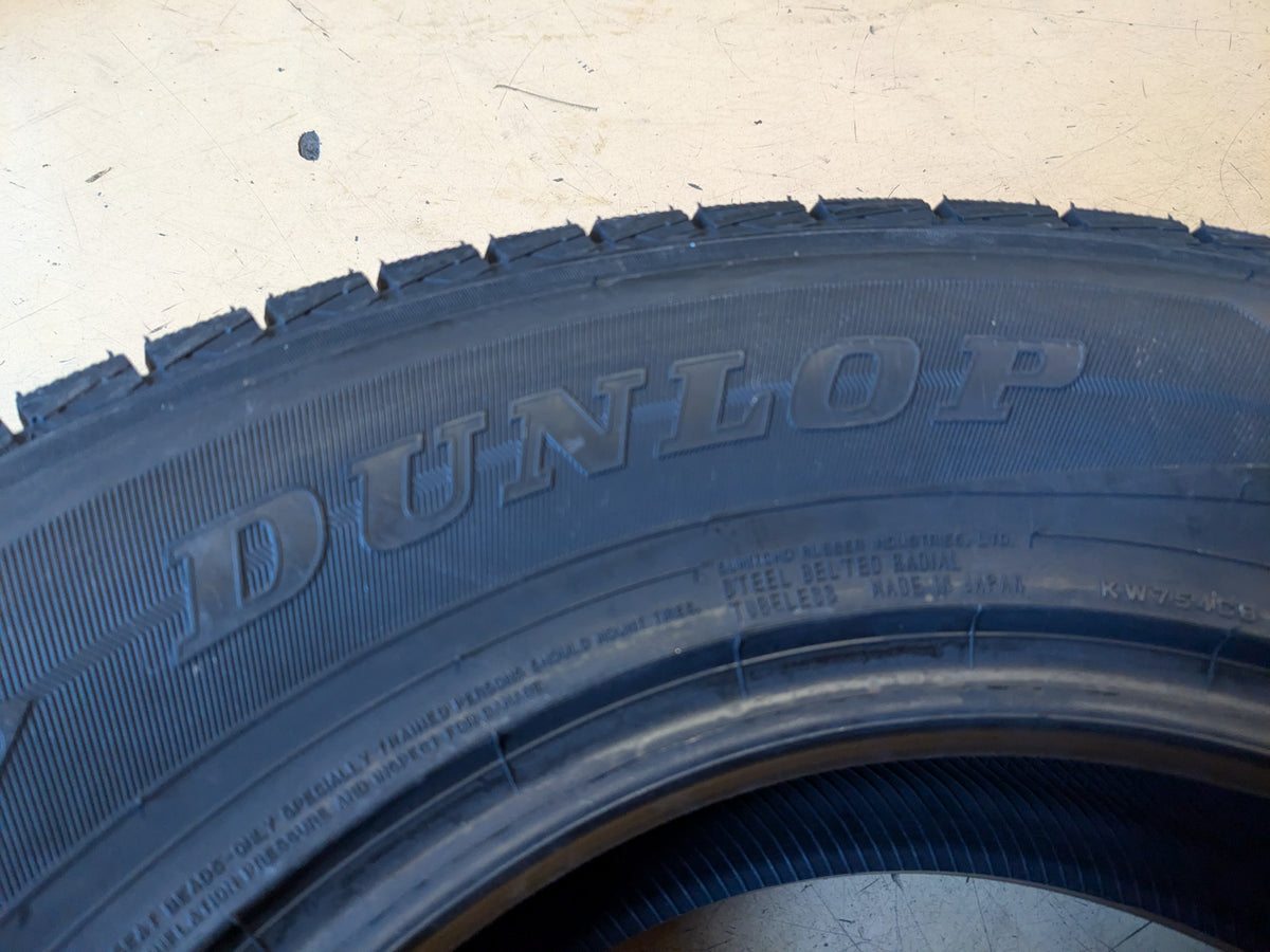 DUNLOP WINTER MAXX SJ8 BSW P 235 70 16 106R WINTER TIRE 290124103
