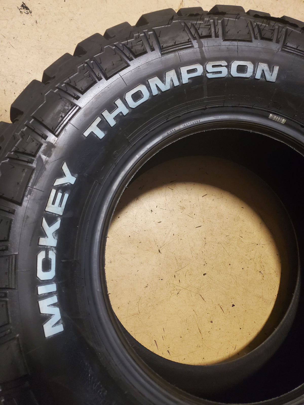 2 MICKEY THOMPSON BAJA LEGEND EXP LT RWL 305 65 17 121/118Q 10PLY TIRE 331064003