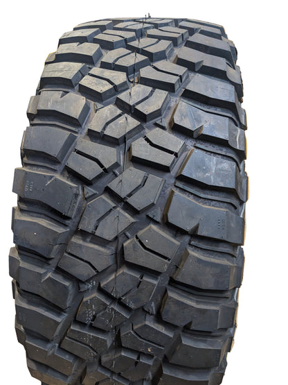 BFGOODRICH MUD-TERRAIN T/A KM3 LT 325 60 20 126/123Q 10PLY ALL SEASON TIRE 51810