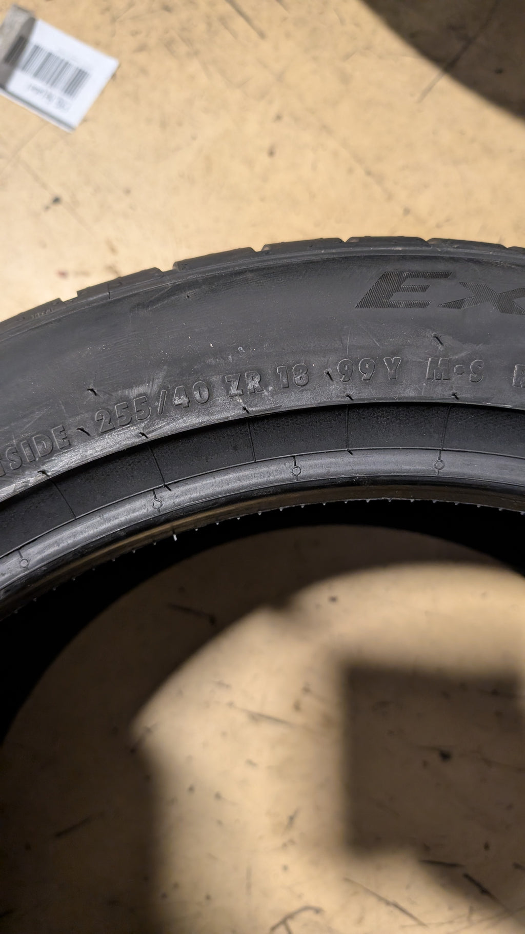 CONTINENTAL EXTREMECONTACT DWS06 PLUS P 255 40 18 99Y XL UHP TIRE 15573160000