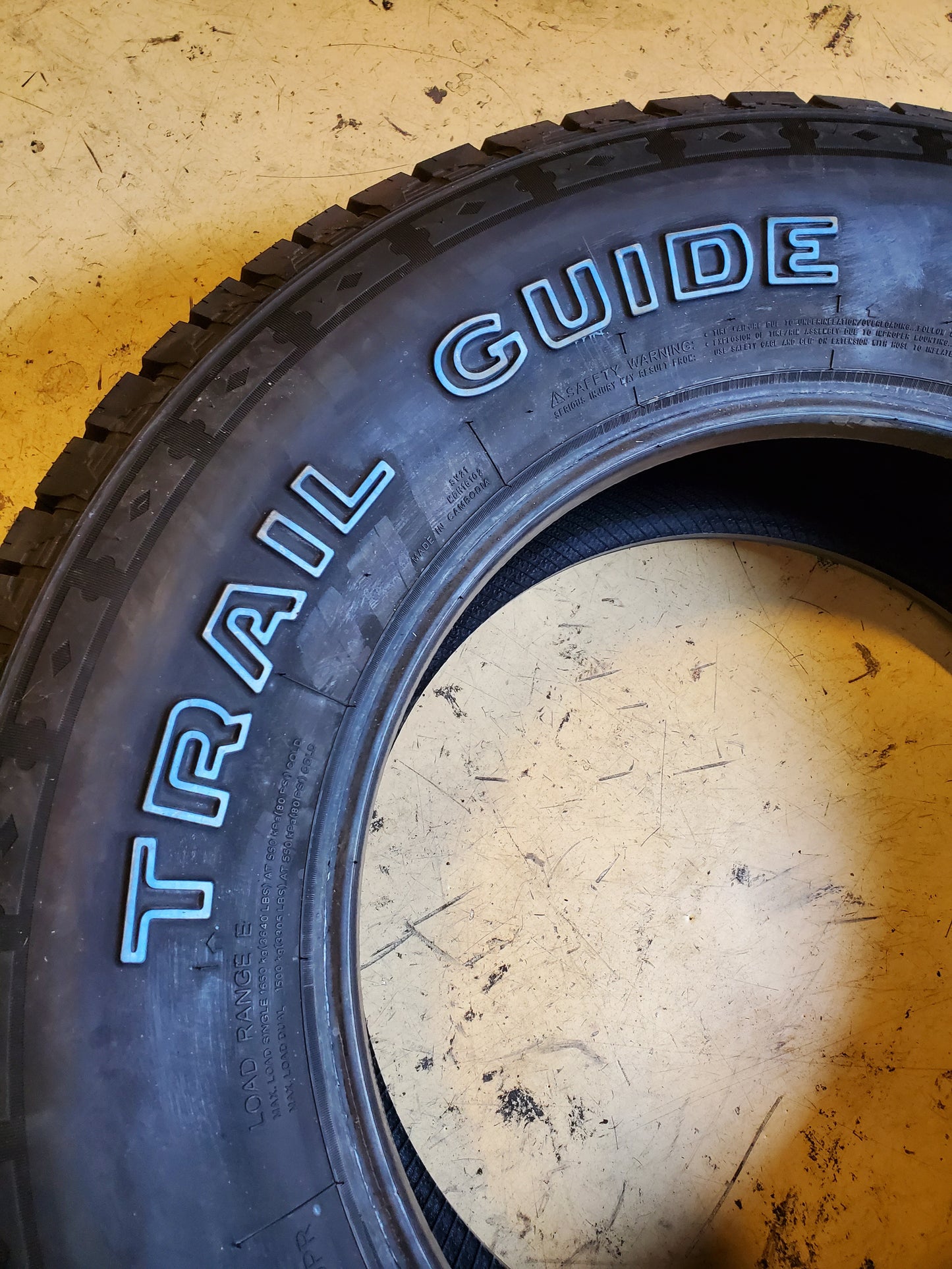 4 TRAIL GUIDE ALL TERRAIN OWL LT 275 70 18 125/122R 10PLY TIRE TGT72-MM