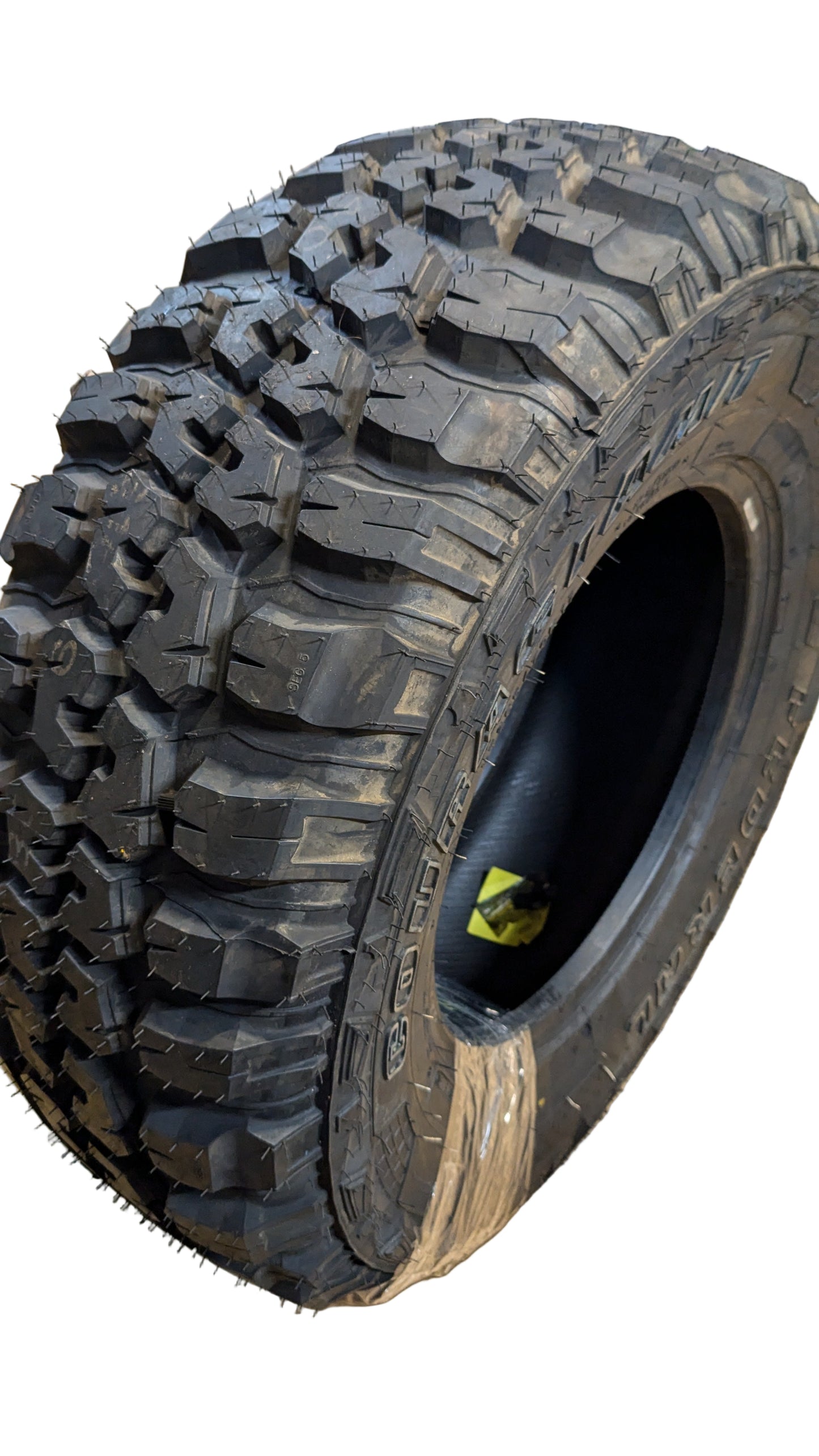 NOS FEDERAL COURAGIA M/T RWL LT 285 70 17 121/118Q 10PLY MUD TERRAIN TIRE 46HF74FA