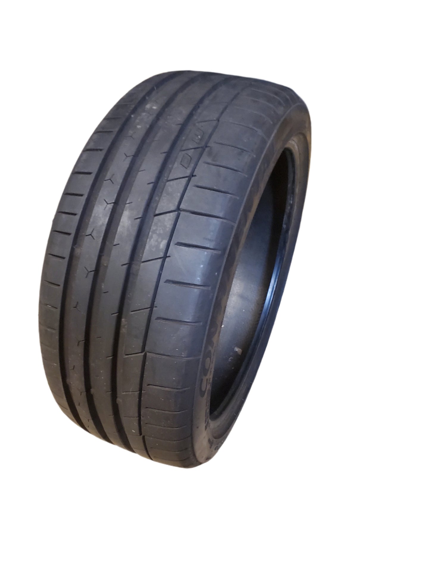 USED 8/32” CONTINENTAL EXTREMECONTACT SPORT P 225 40 18 92Y XL TIRE 15495980000