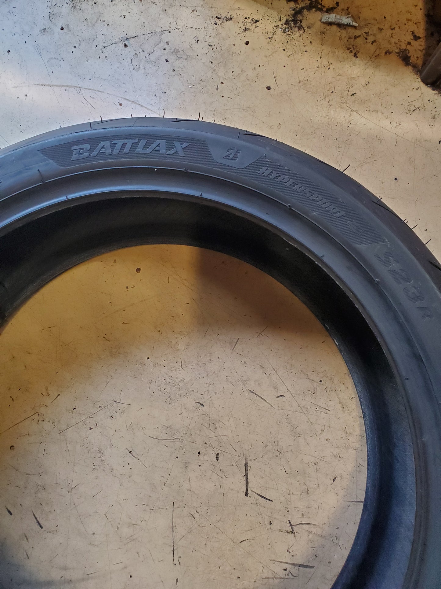 BRIDGESTONE BATTLAX S23 BSW 180 55 17 73W REAR MOTORCYCLE TIRE 15926