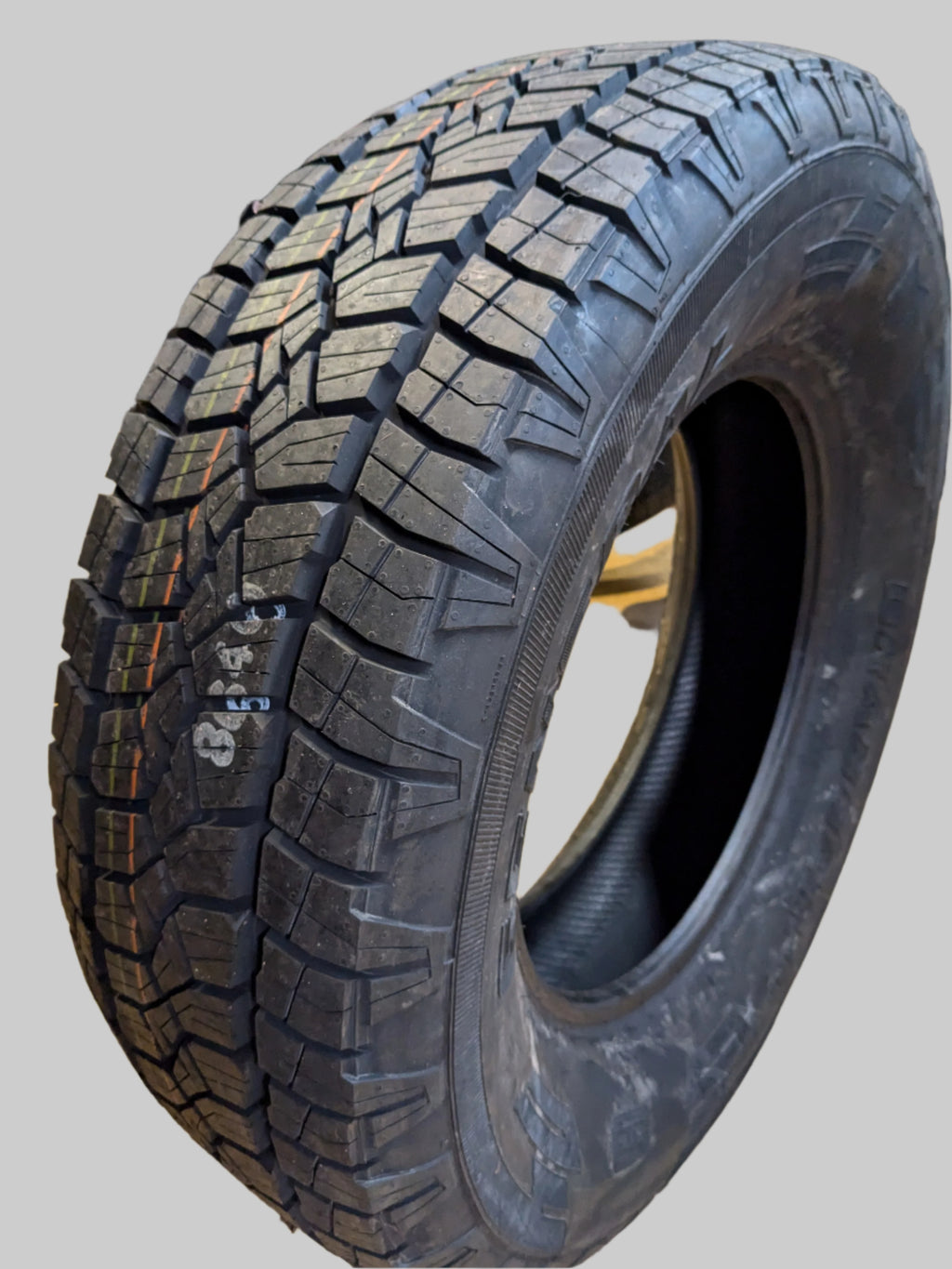 GENERAL GRABBER APT BSW P 275 70 18 116S SL ALL TERRAIN TIRE 04492870000