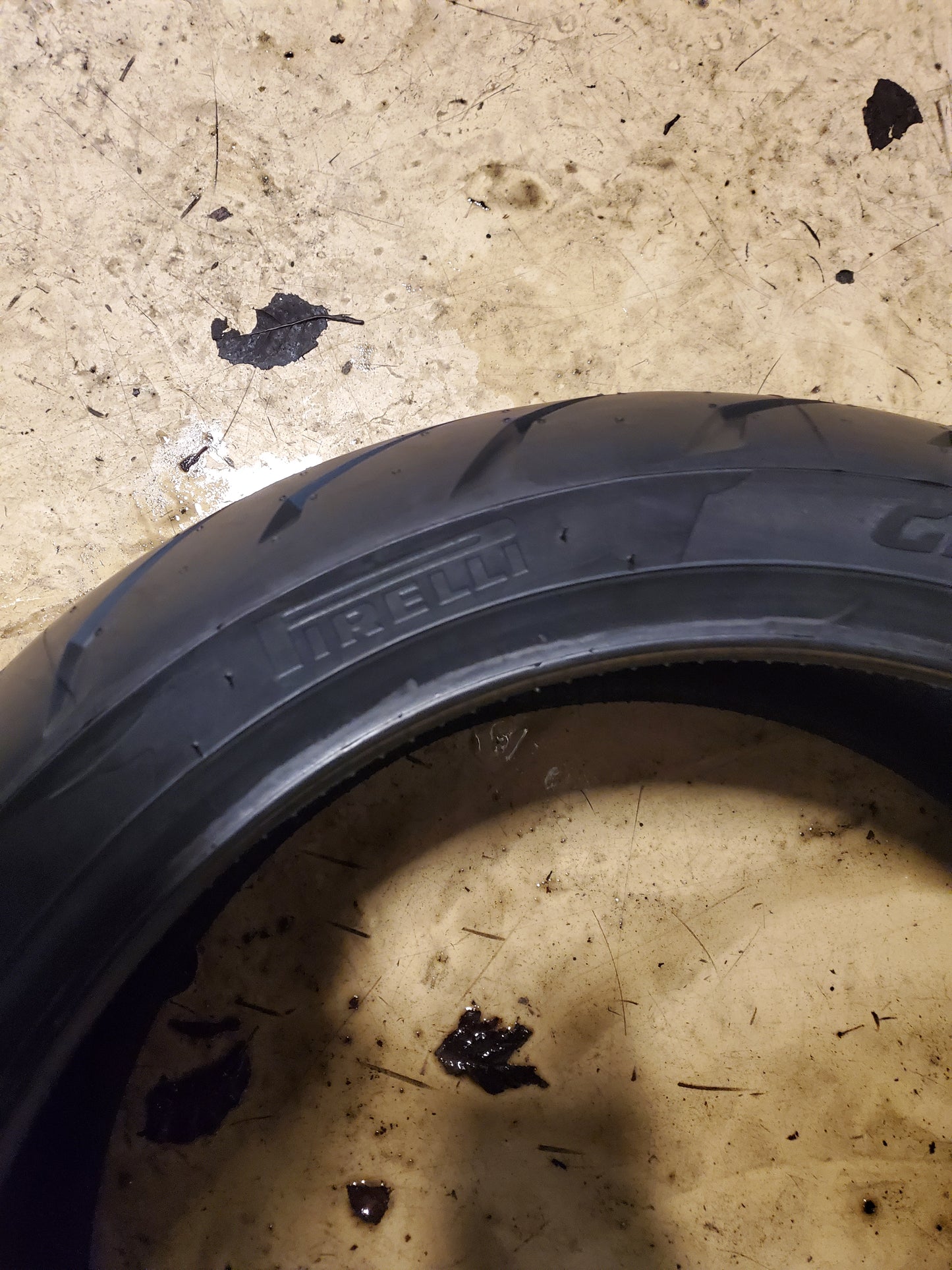 PIRELLI ANGEL GT BSW  180 55 17 73W REAR MOTORCYCLE TIRE 2317600