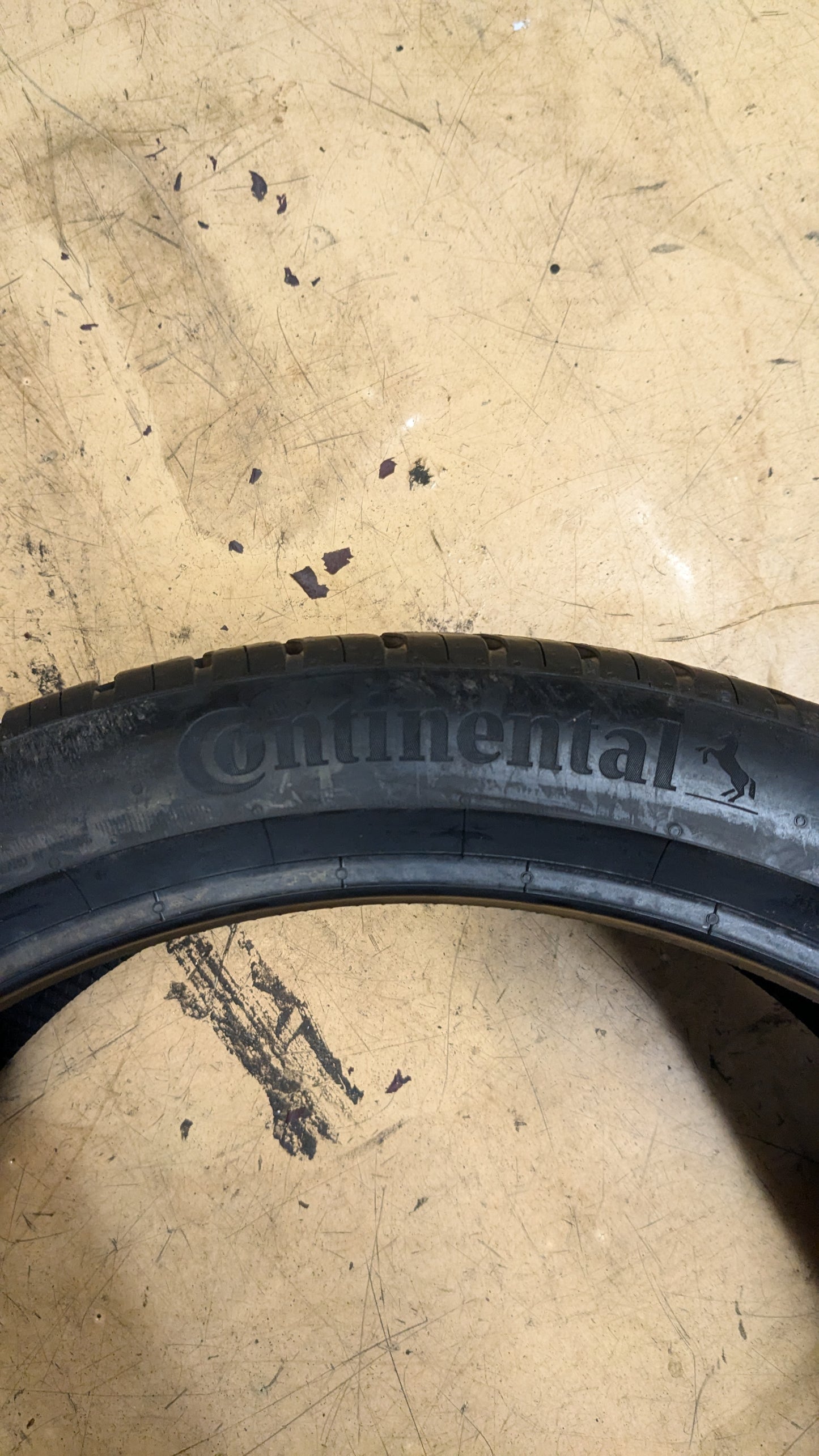 CONTINENTAL EXTREME CONTACT DWS O6 PLUS BSW P 255 35 20 97Y XL 15573140000