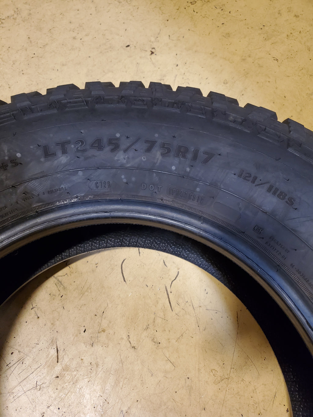 USED 14/32" GOODYEAR WRANGLER WORKHORSE AT LT 245 75 17 121/118S 10PLY 481104855