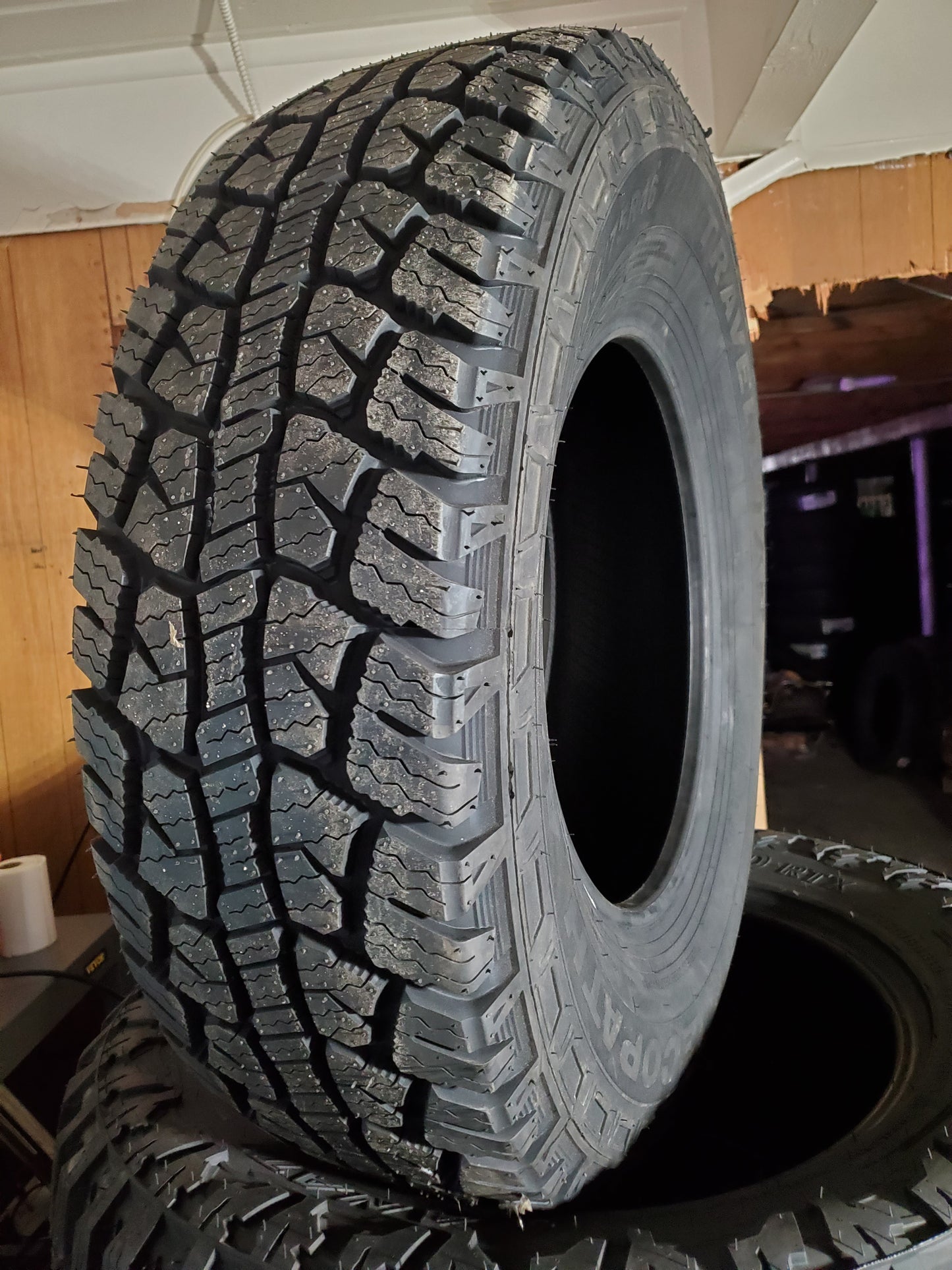 2 TRAVELSTAR ECOPATH A/T BSW P 245 75 16 111S  ALL TERRAIN TIRE LLSUV015