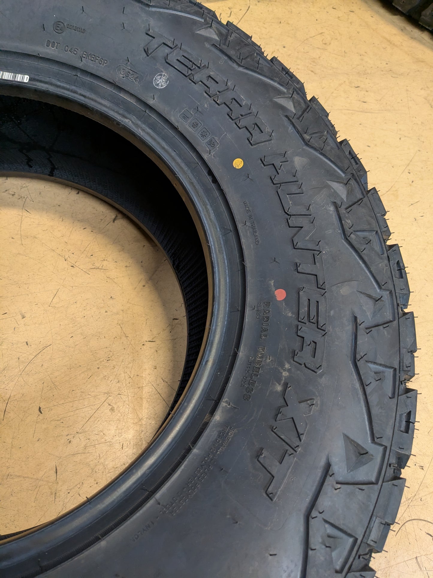 PREDATOR NEW MUTANT X-AT BSW P 265 70 17 115S ALL TERRAIN TIRE PRXAT03