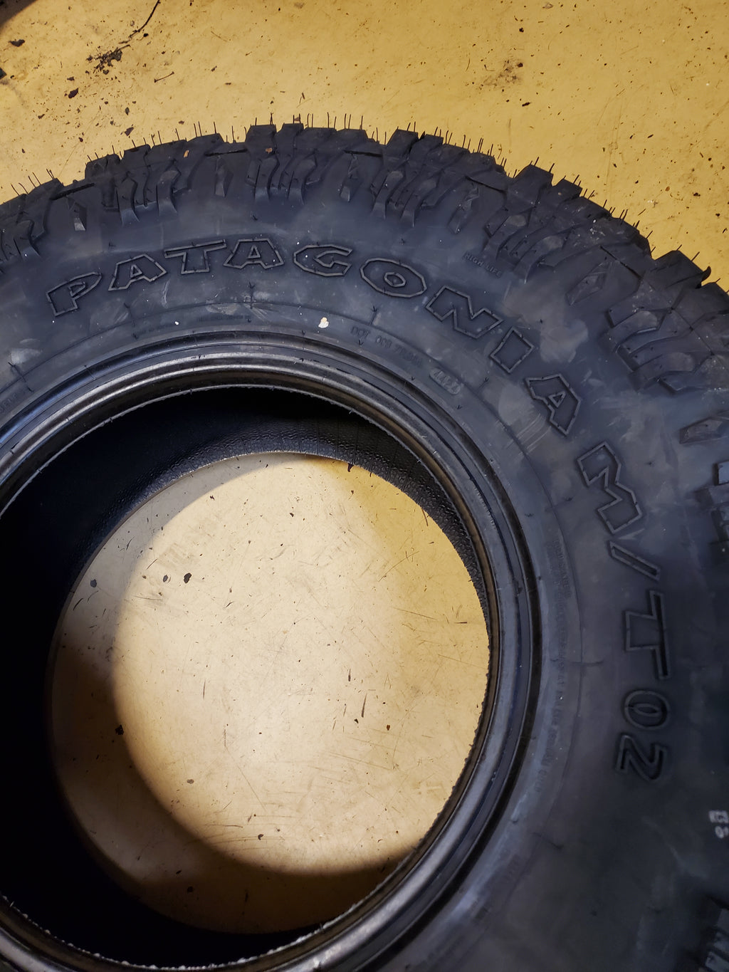 MILESTAR PATAGONIA M/T-02 BSW LT 37 12.5 17 124Q 8PLY MUD TIRE 22050504