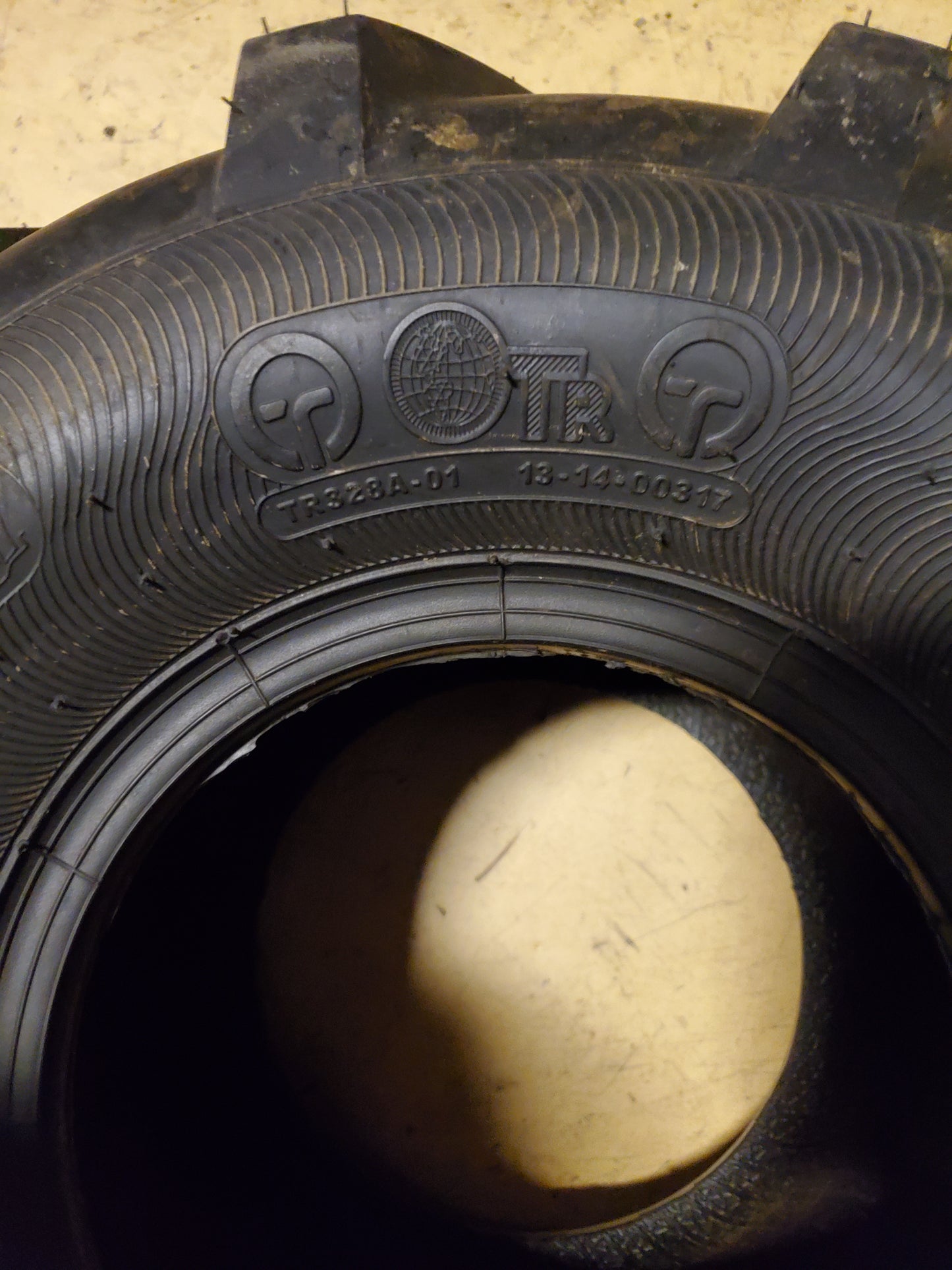 OTR TRAC MASTER BSW  20 10 8 4PLY LAWN TIRE T13042010008