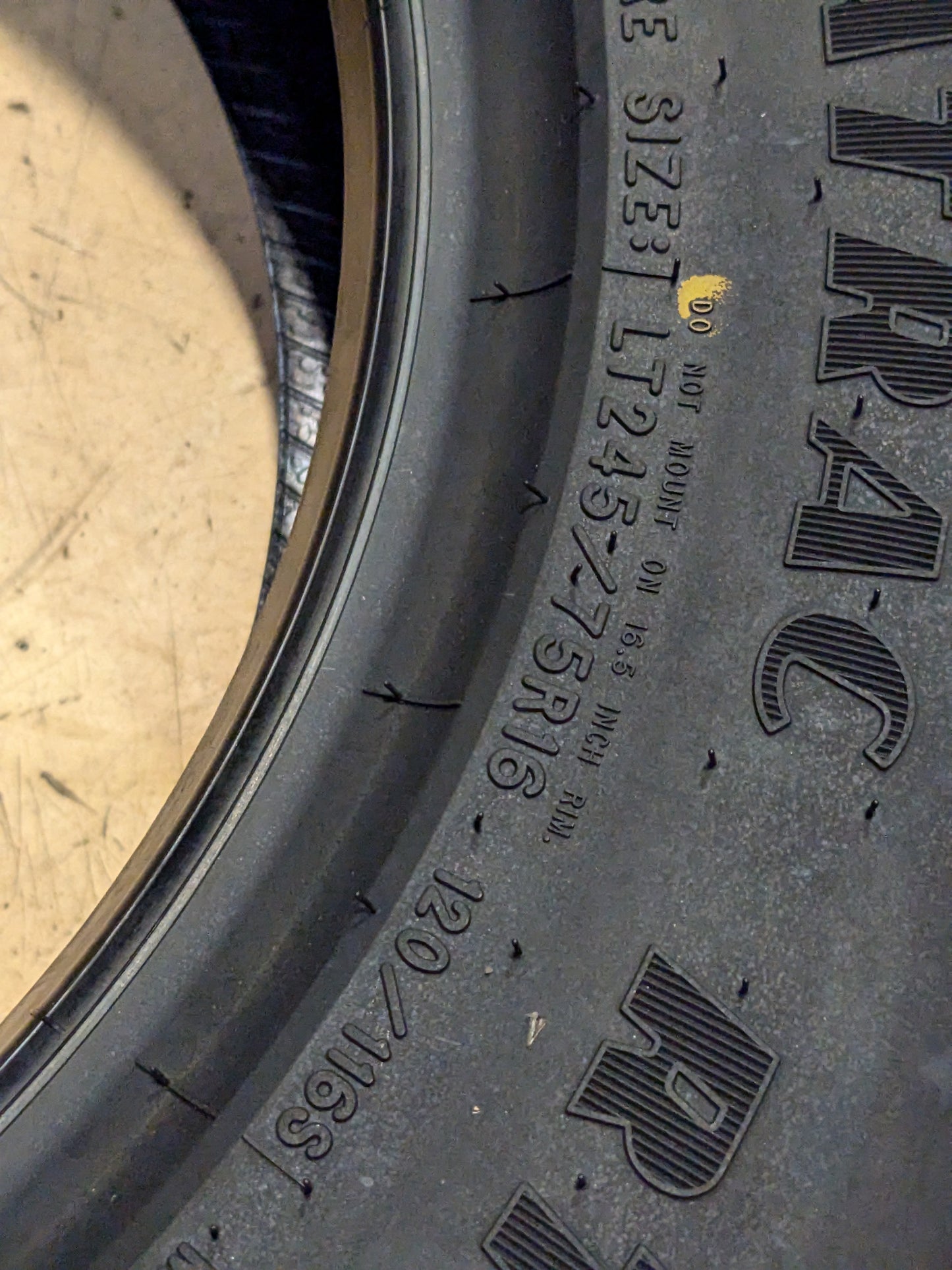GOODYEAR WRANGLER DURATRAC RT LT 245 75 16 120/116S RUGGED TERRAIN TIRE 176103991