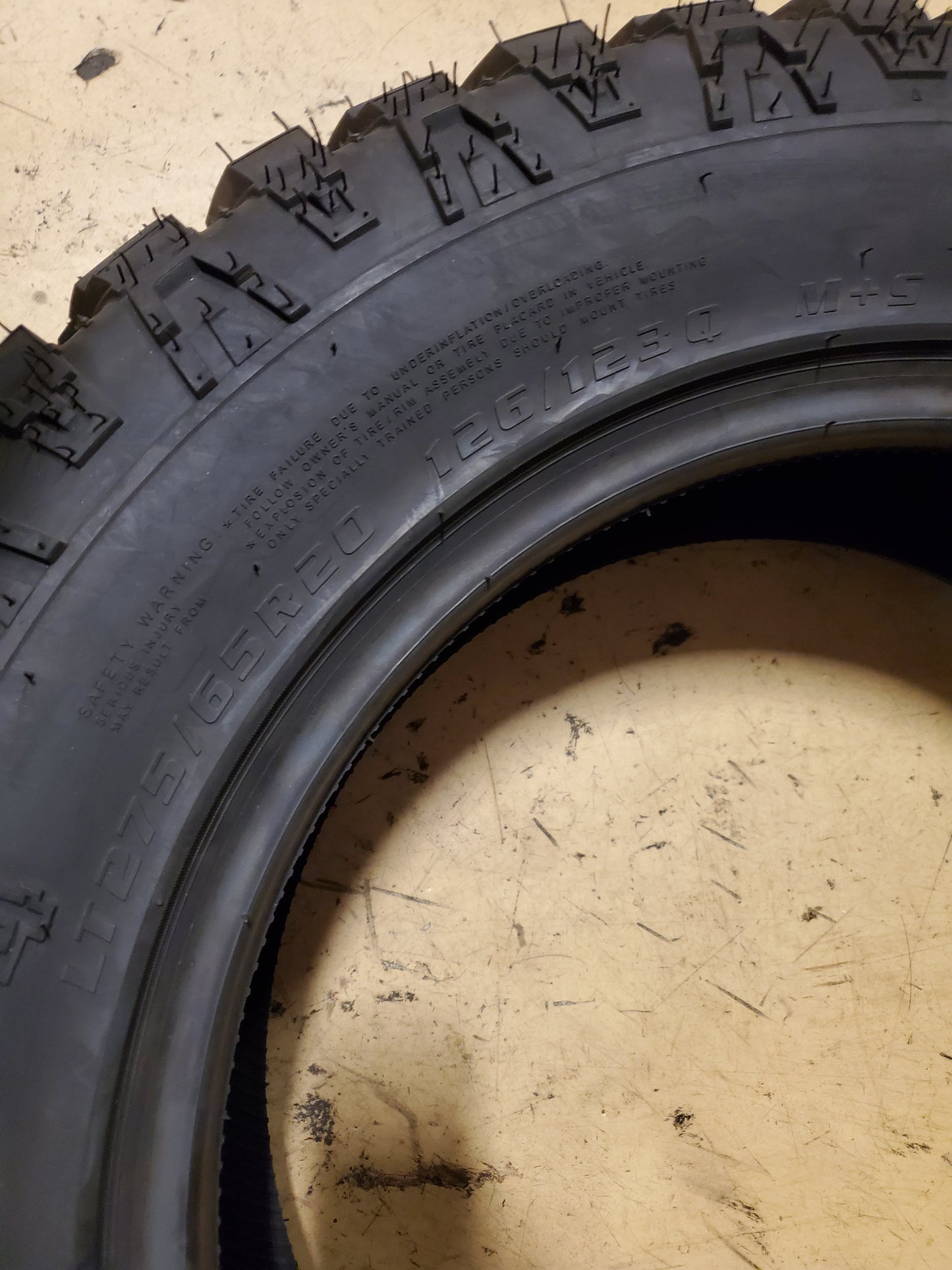 KANATI TRAIL HOG A/T-4 LT 275 65 20 126/123Q 10PLY ALL TERRAIN TIRE LTH2027565E