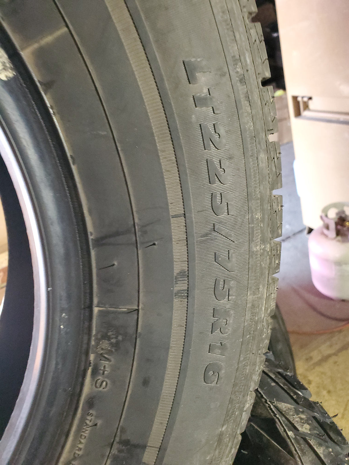 SUMMIT TRAIL CLIMBER HT03 BSW LT 225 75 16 115/112R 10PLY ALL SEASON TIRE 20748