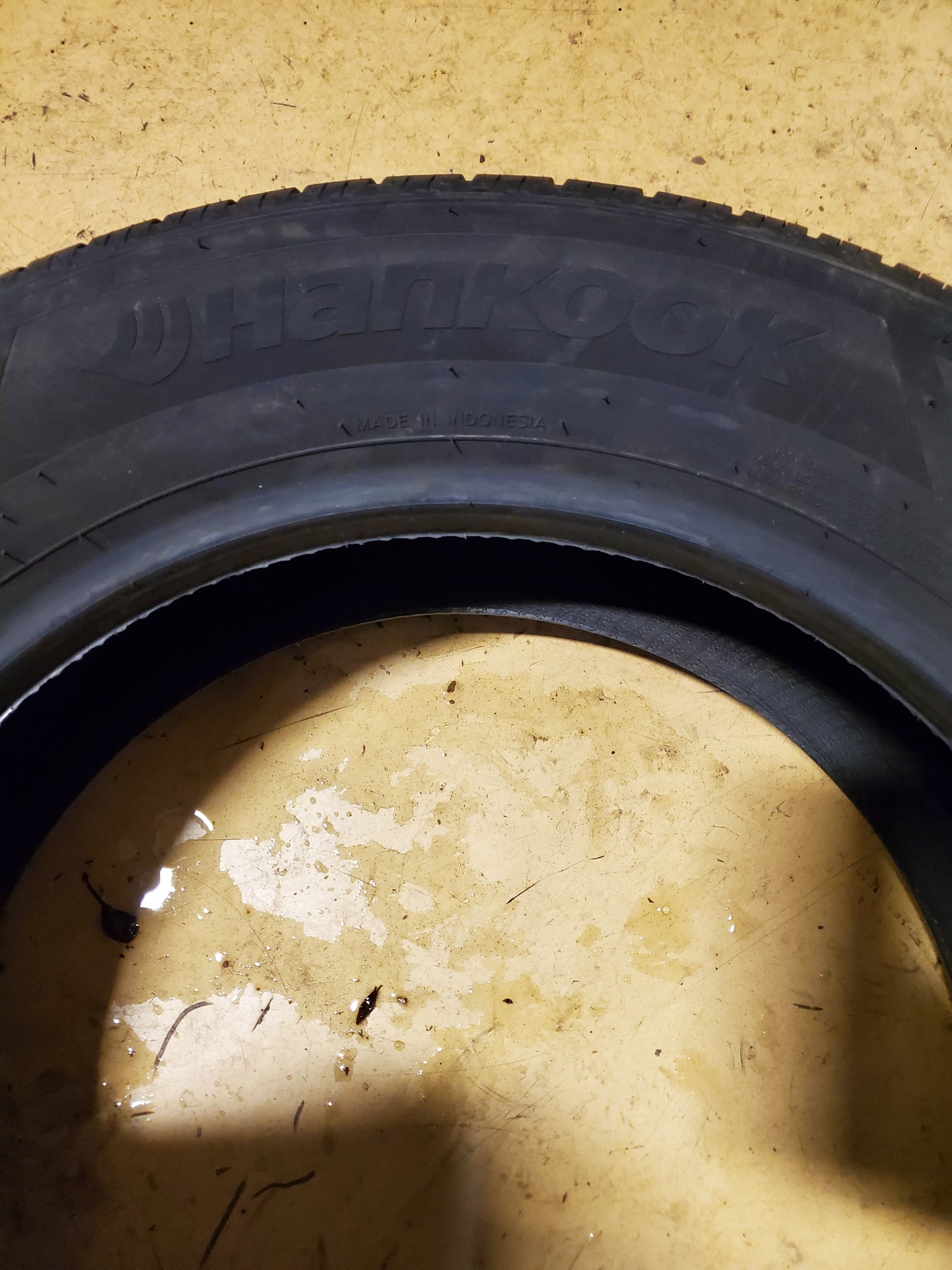 HANKOOK KINERGY ST BSW P 215 60 17 96T ALL SEASON TIRE 1021502