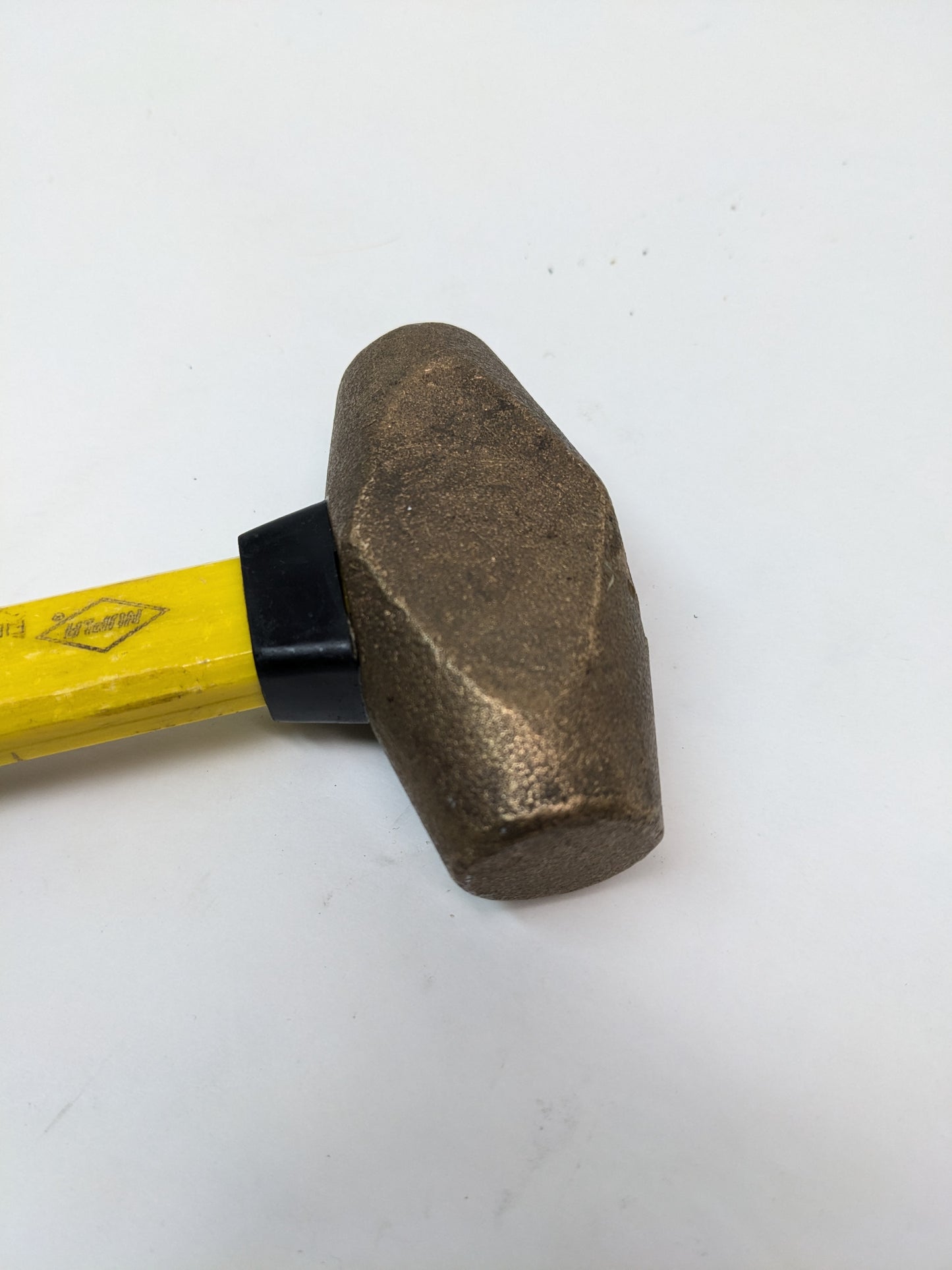 NUPLA NON SPARKING HAMMER FIBERGLASS HANDLE 1 LBS HEAD 2 LBS HAMMER