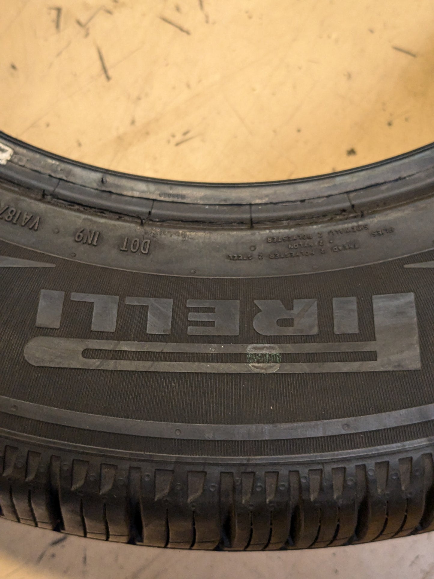 USED 11/32" OF 12/32" PIRELLI SCORPION ALL SEASON PLUS 3 P 265 60 18 110V SL ALL SEASON TIRE 3918700
