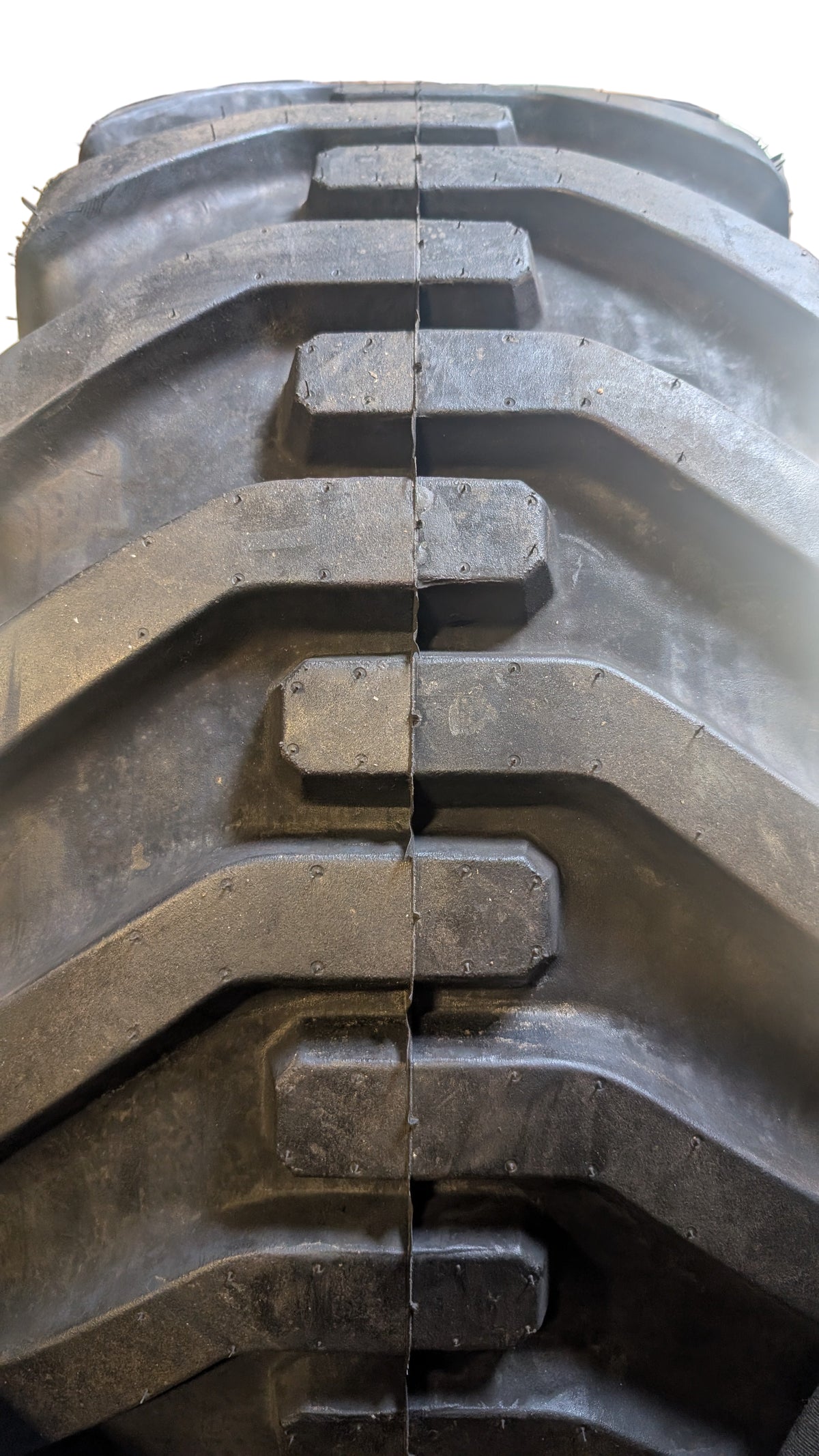 GENERAL SKID STEER BSW 12 16.5 10PLY TIRE 1270581