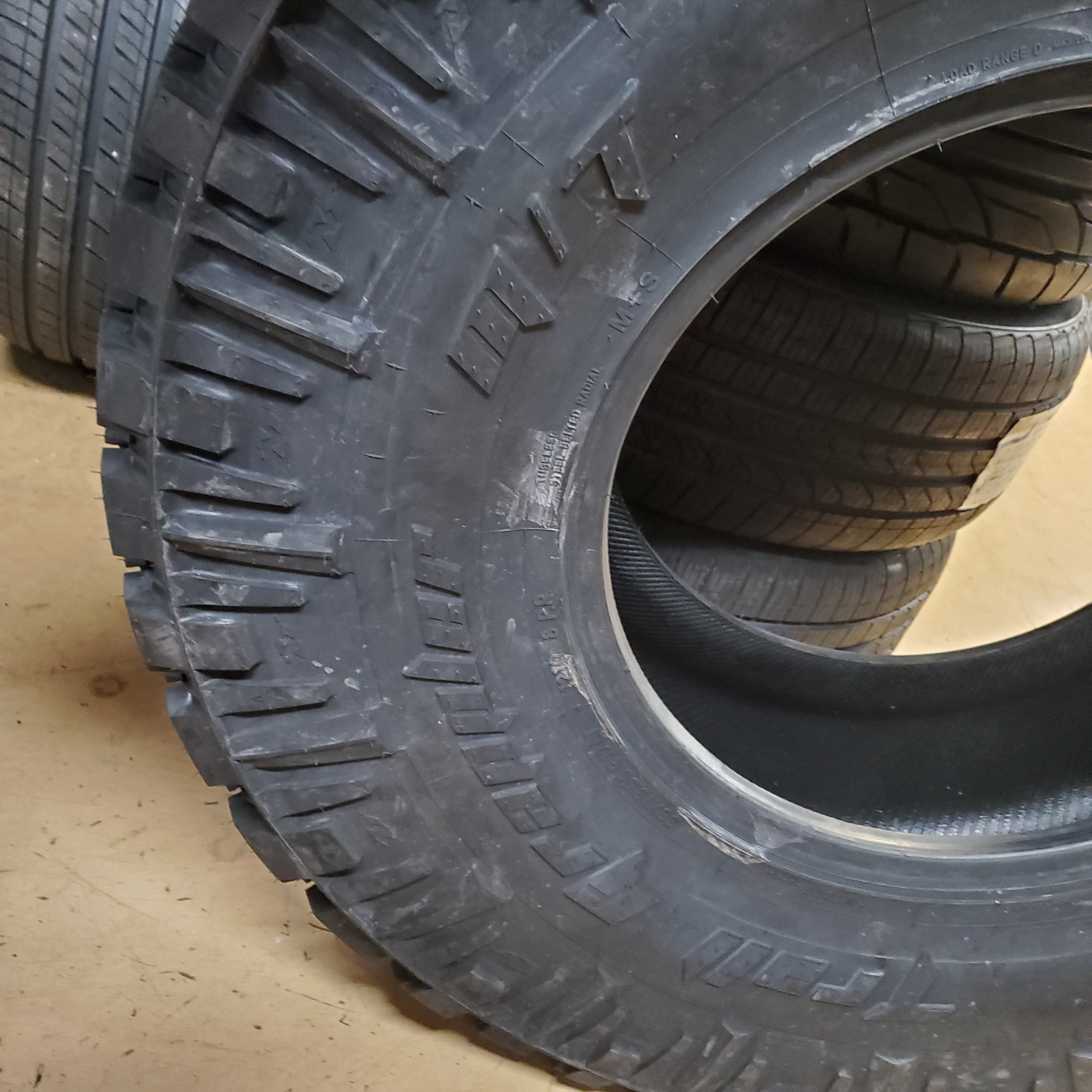 (KSL ONLY) 2 NITTO TRAIL GRAPPLER M/T BSW LT 38 13.5 17 121Q LRD 8PLY MUD TERRAIN TIRE 374200