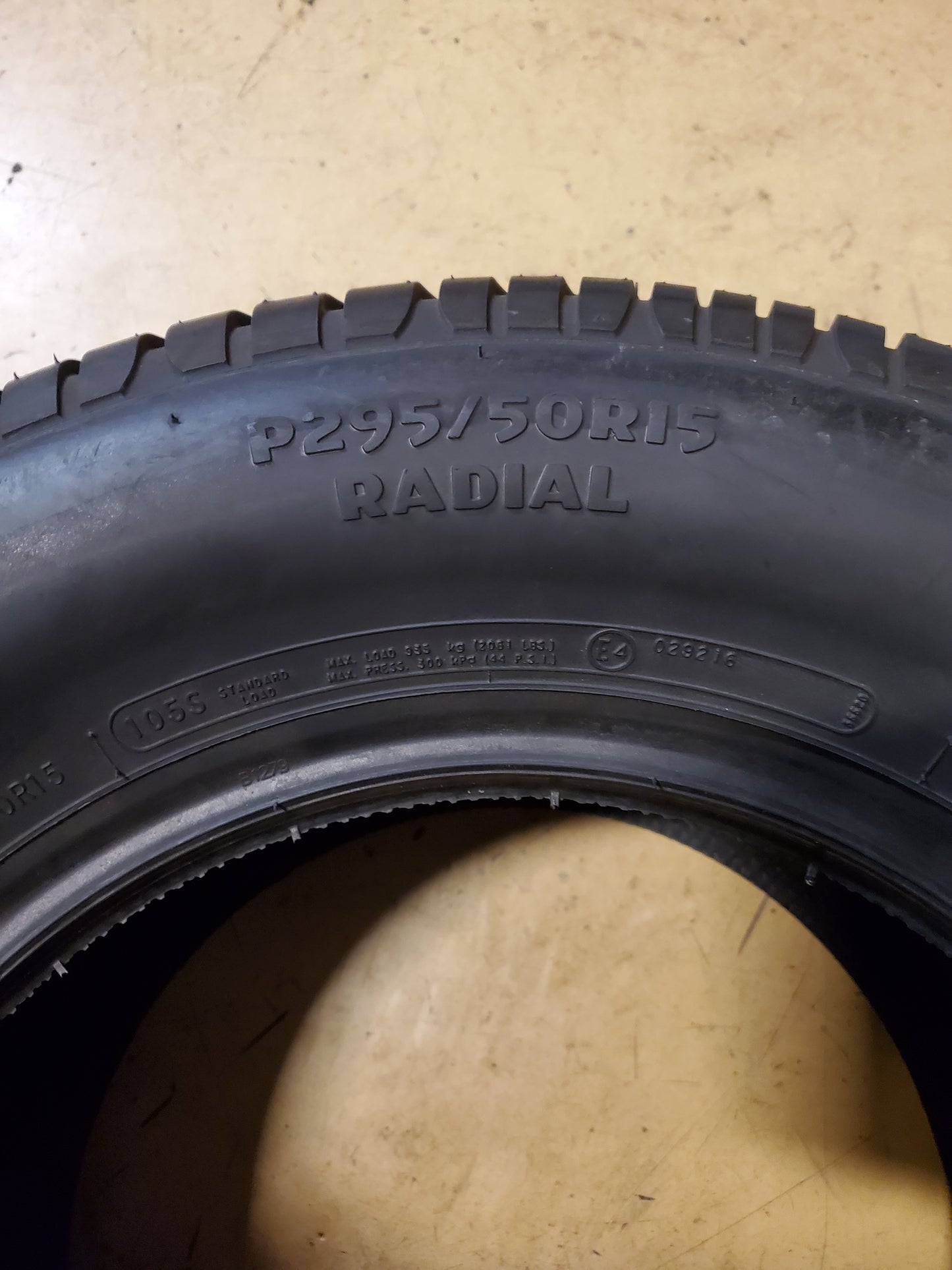 MICKEY THOMPSON SPORTSMAN S/T RWL P 295 50 15 105S ALL SEASON TIRE 321004001