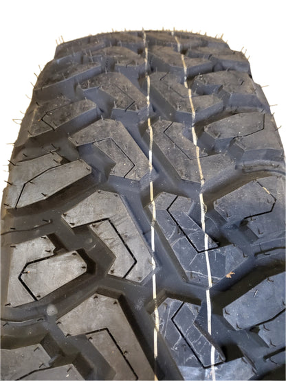 CENTENNIAL DIRT COMMANDER M/T LT 285 70 17 121/118Q 10PLY MUD TIRE TCD1728570E
