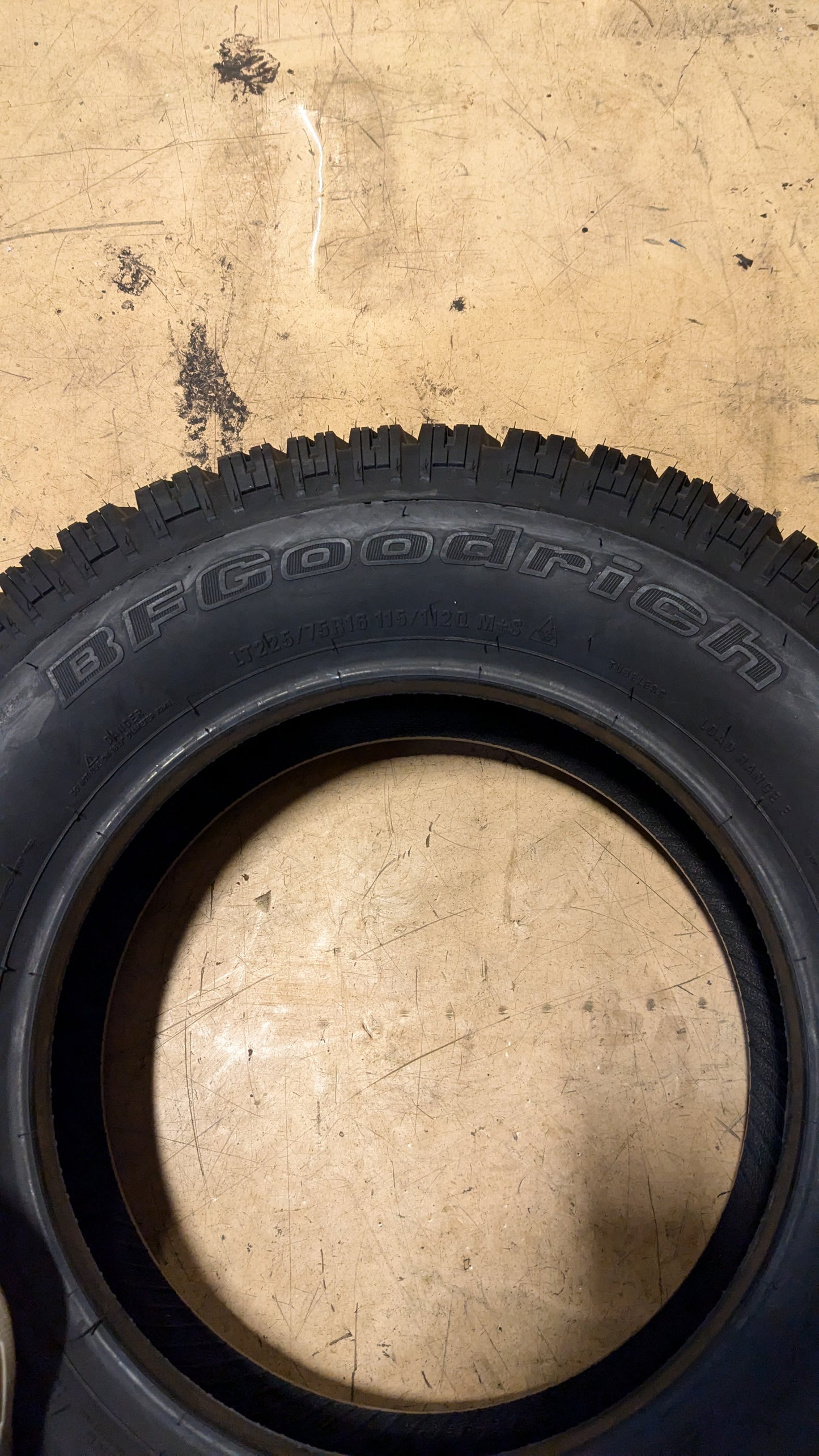 NOS BFGOODRICH COMMERCIAL T/A TRACTION BSW LT 225 75 16 115/112Q 10PLY 72846