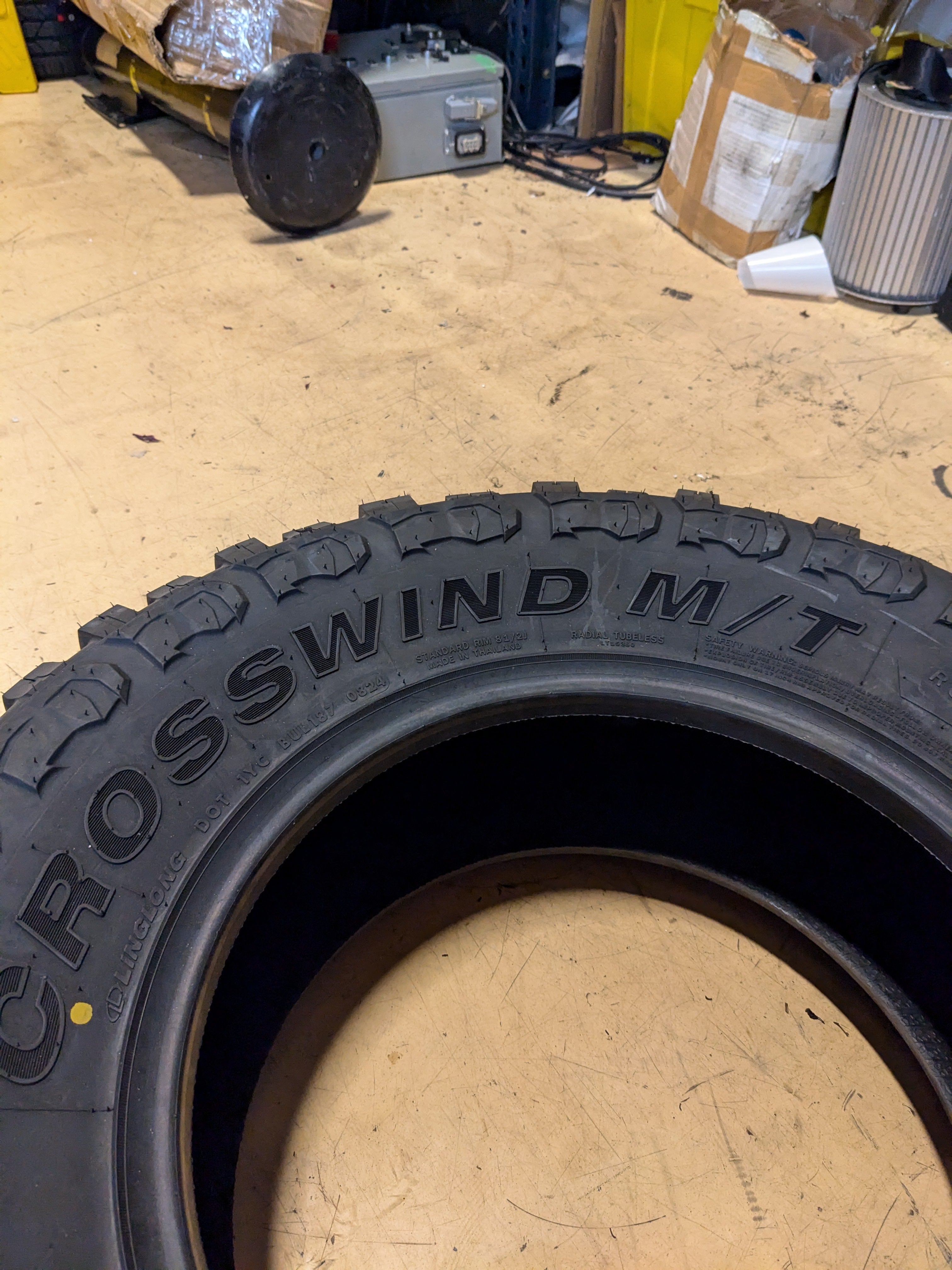 (KSL ONLY) LINGLONG CROSSWIND M/T BSW LT 285 70 17 121/118Q LRE 10PLY MUD TERRAIN TIRE 221007048
