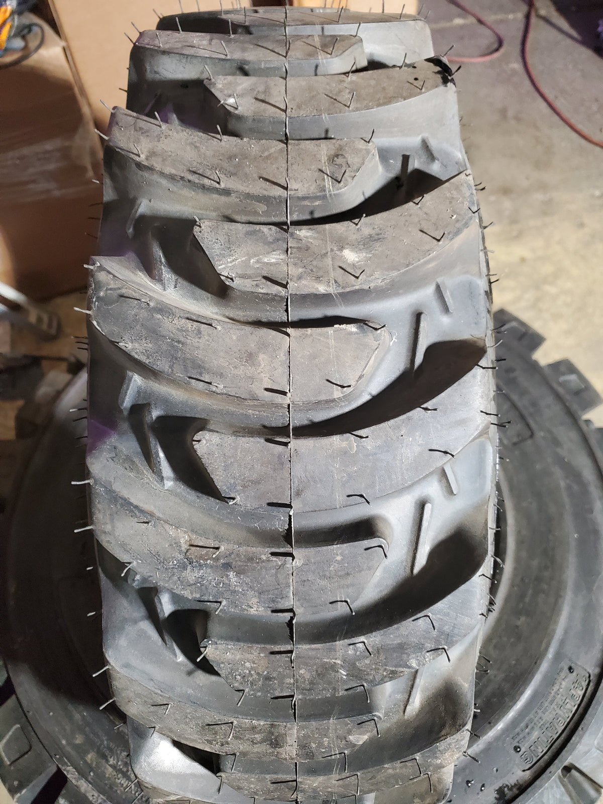NOS GALAXY MARATHONER R4 BSW  25 8.50 14 016A2 6PLY FORKLIFT TIRE 102103
