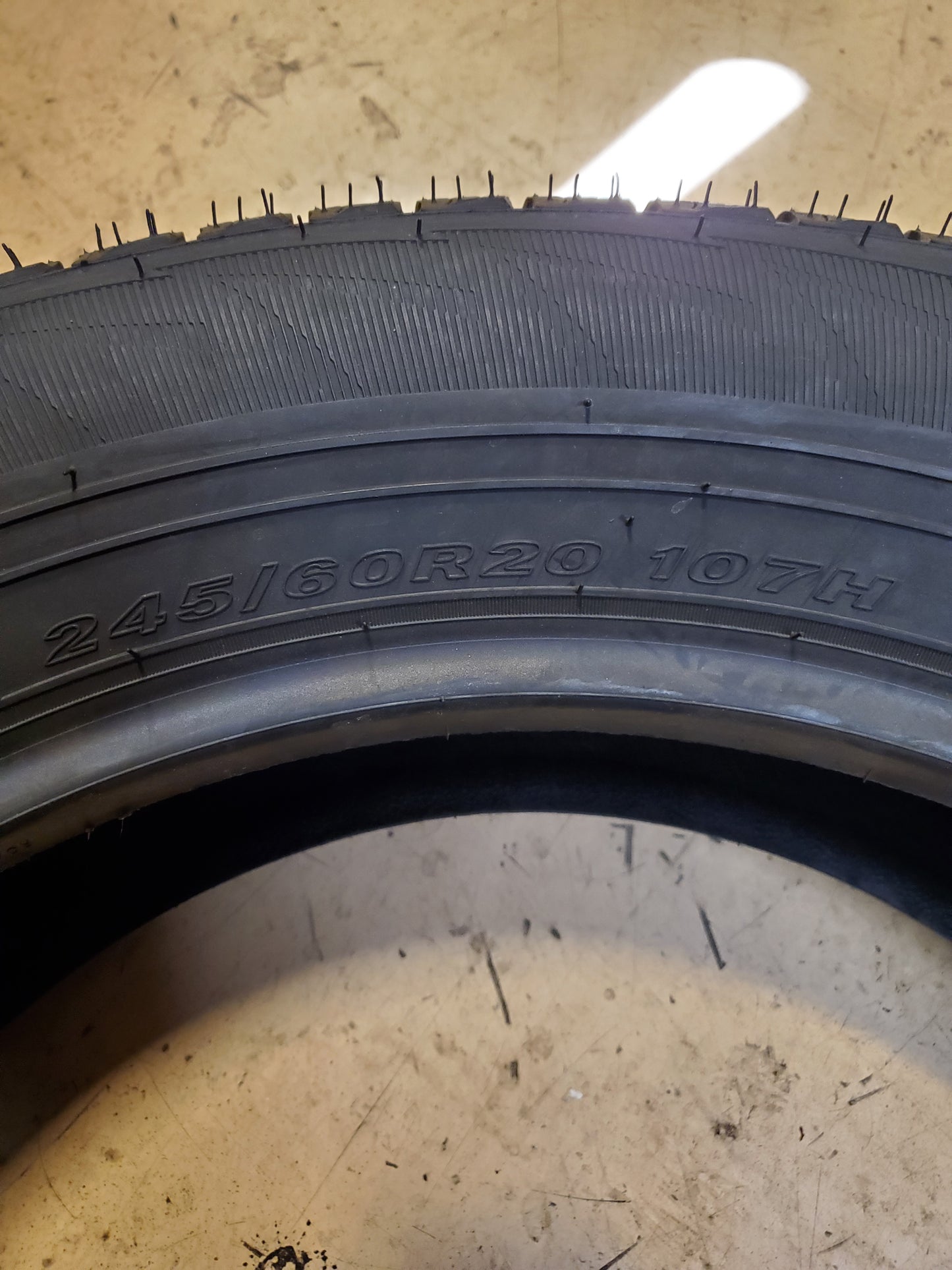 NEXEN ROADIAN HTX RH5 BSW P 245 60 20 107H HIGHWAY TIRE 15115NXK