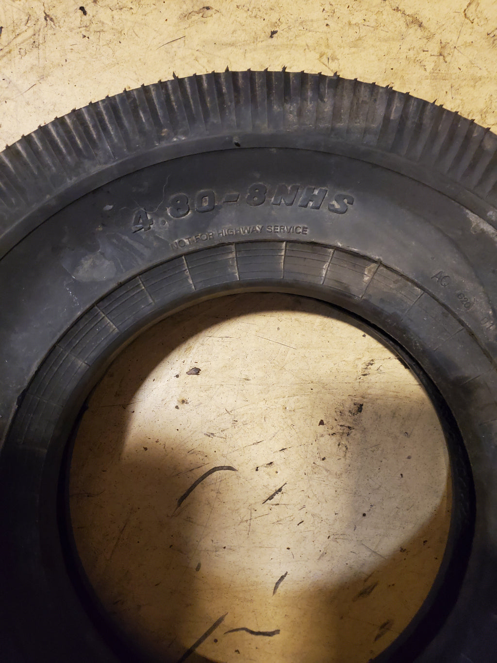 CARLISLE SAWTOOTH BSW 4.8 8 2PLY LAWN TIRE 5190501