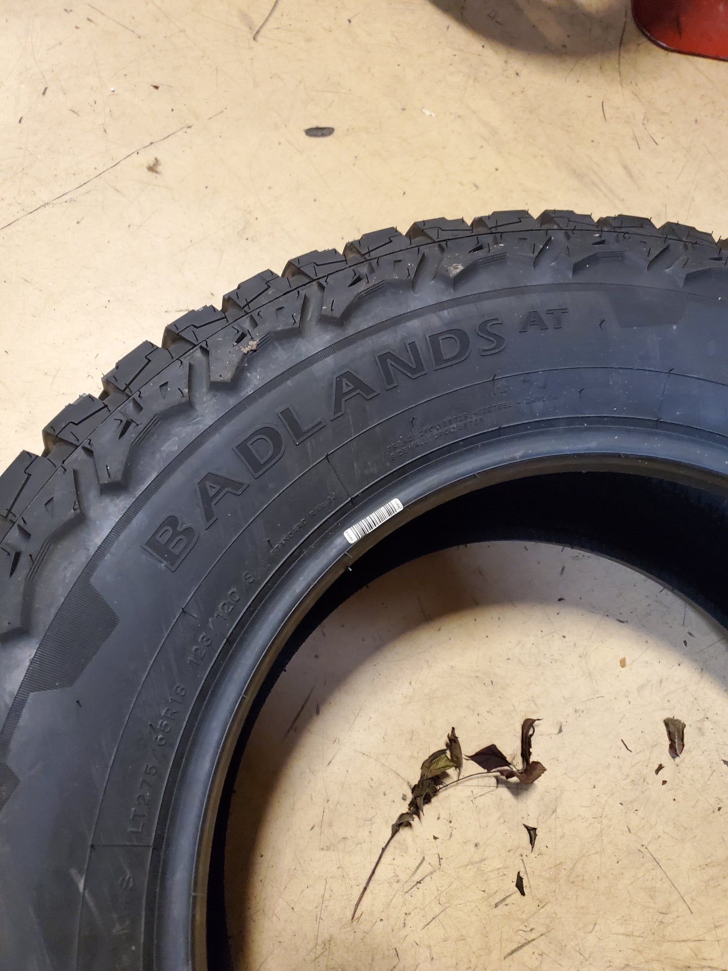 MASTERTRACK BADLANDS AT LT 275 65 18 123/120S 10PLY ALL TERRAIN TIRE MASTAT025