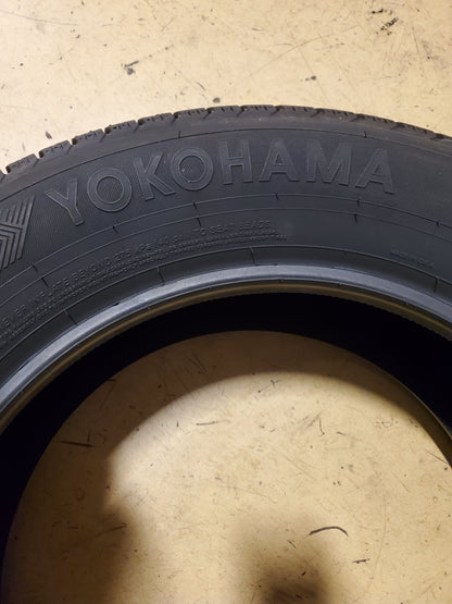 YOKOHAMA AVID TOURING-S BSW P 235 60 17 102T ALL SEASON TIRE 110131832