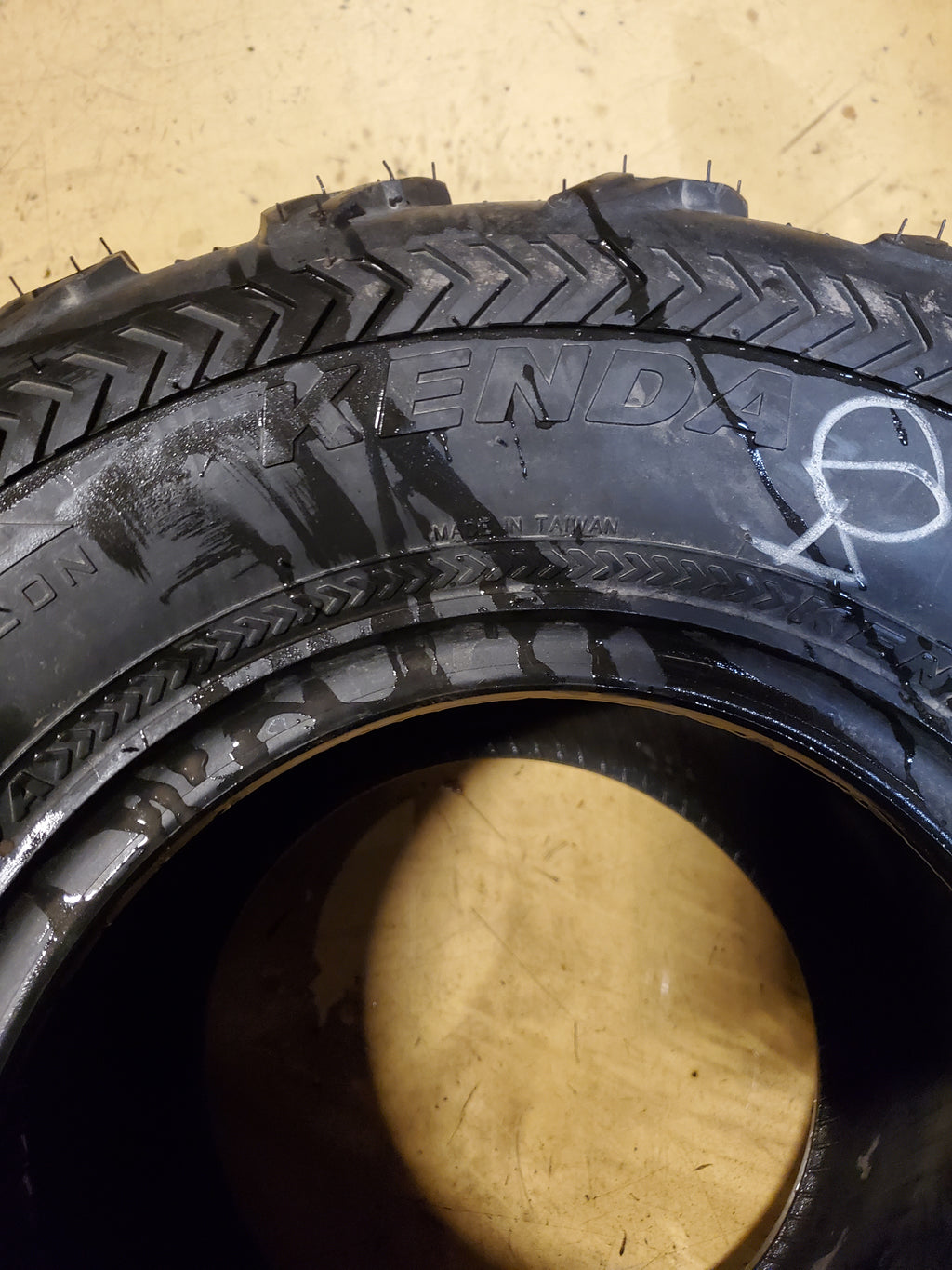 NOS KENDA BEAR CLAW EX BSW AT 22 11 10 6PLY ATV/UTV TIRE 235J2016