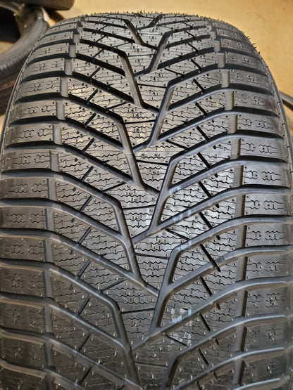 YOKOHAMA BLUEARTH WINTER V905 BSW P 275 40 21 107W XL WINTER TIRE 110190674