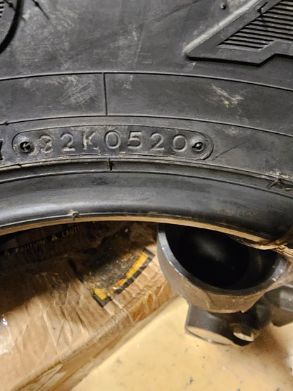 NOS TOYO OPEN COUNTRY A/T II BSW P 285 70 17 117T SL ALL TERRAIN TIRES 352150