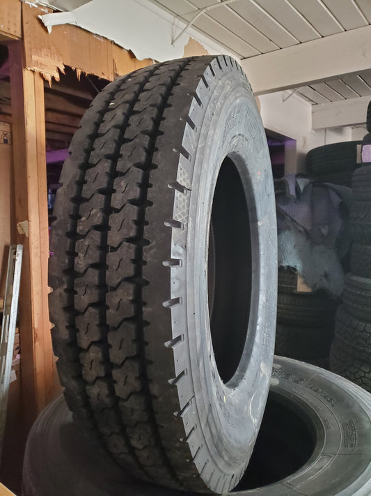 YOKOHAMA TY517 MC2 BSW LT 285 75 24.5 14PLY COMMERCIAL TIRE 120151726