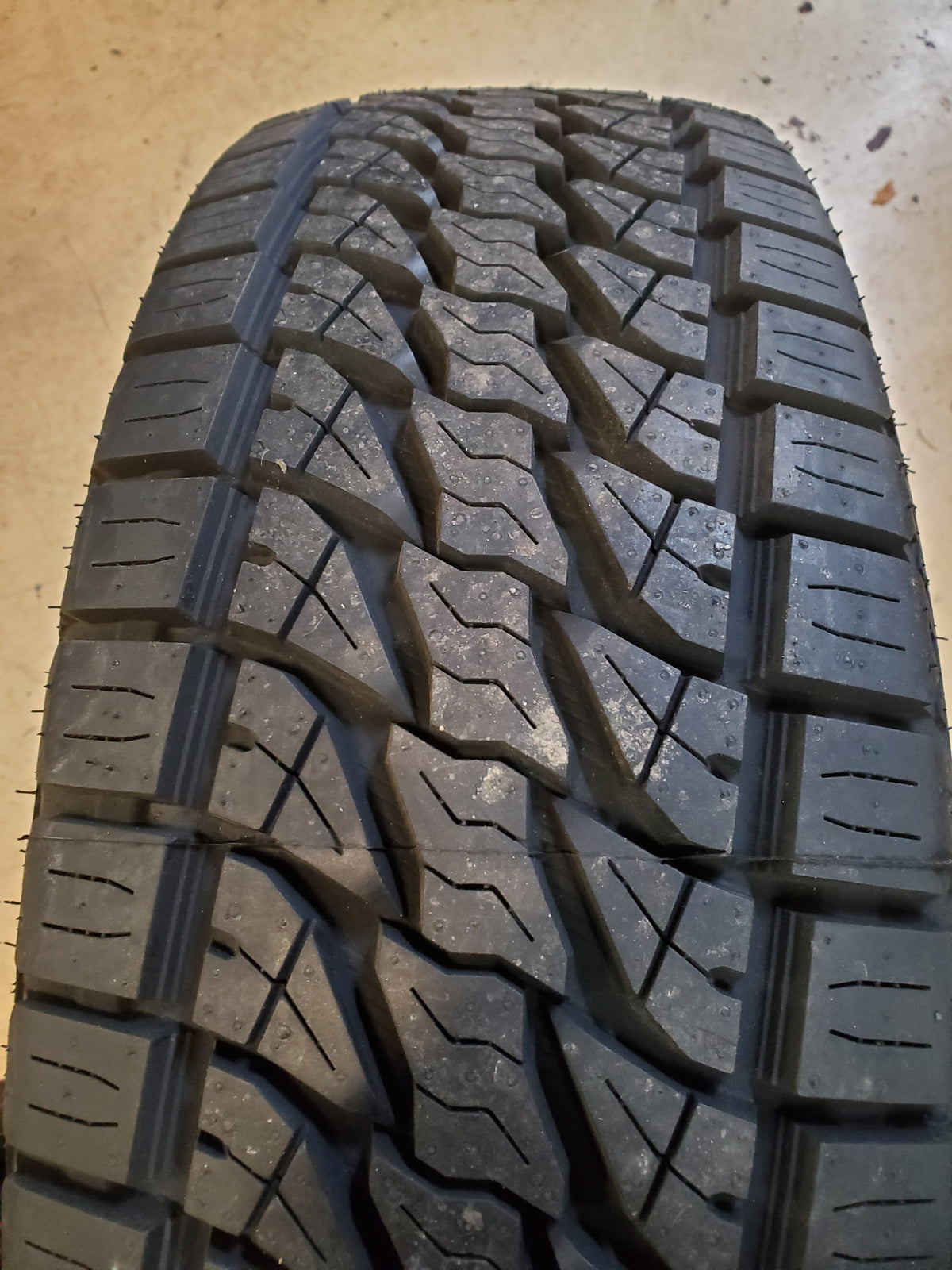 ROADONE CAVALRY A/T BSW P 245 70 16 111T XL ALL TERRAIN TIRE RL1452