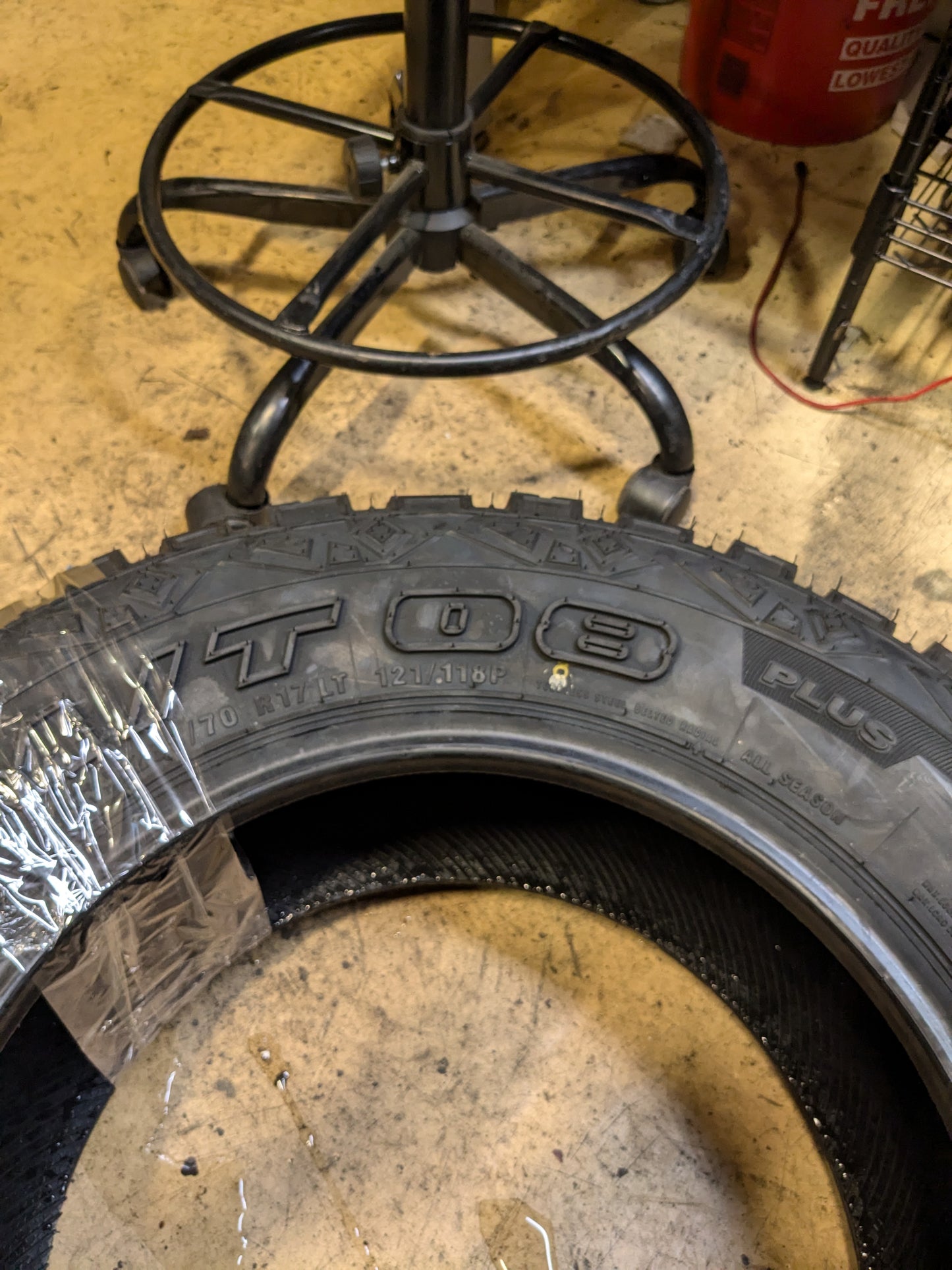 FORCEUM MT-08 PLUS BSW LT 265 70 17 121/118P 10PLY MUD TERRAIN TIRE 1200034994