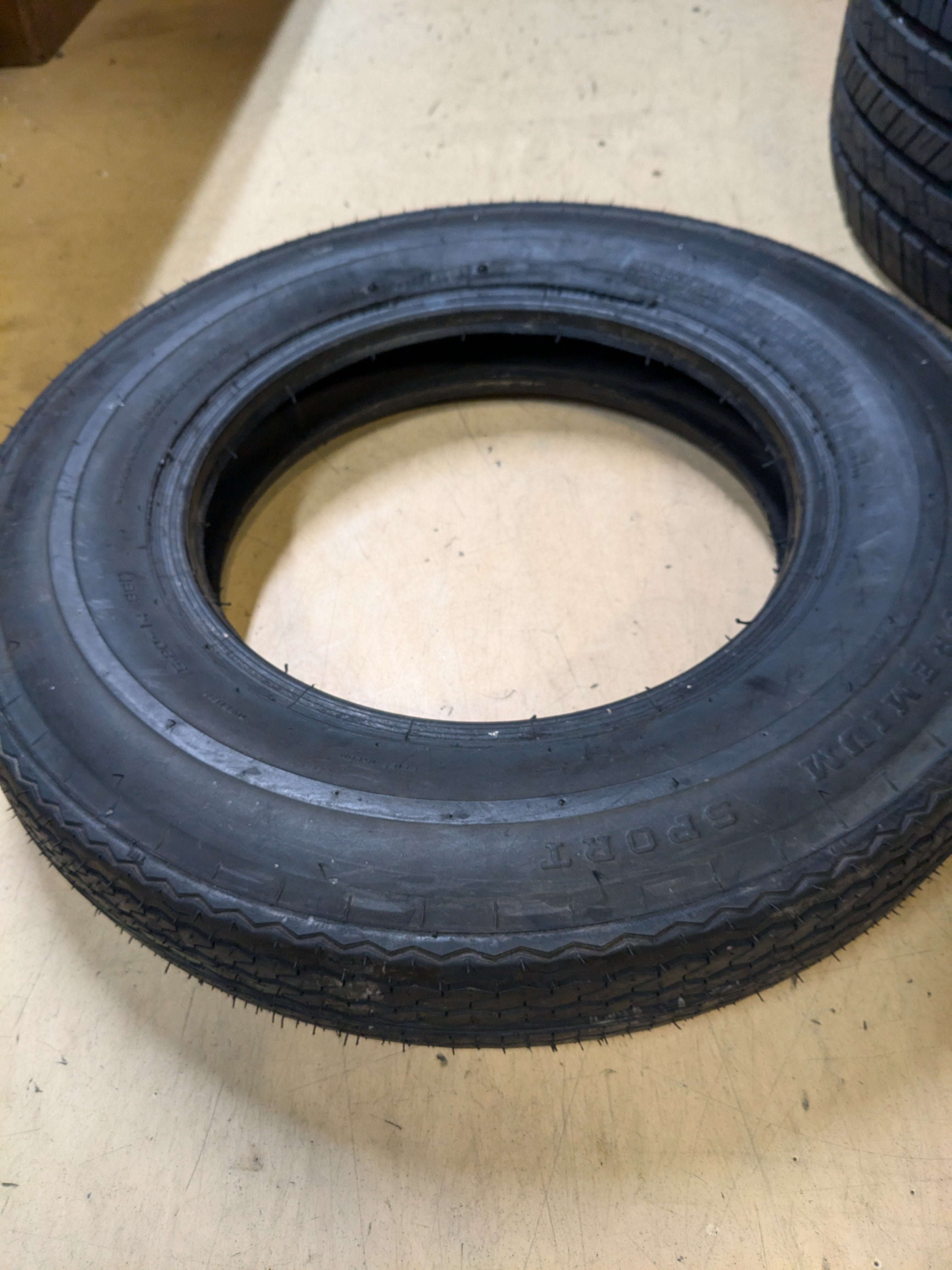 PREMIUM SPORT 5.20 14 1-1/4" WHITEWALL LOWRIDER TIRE PremSport520Wide
