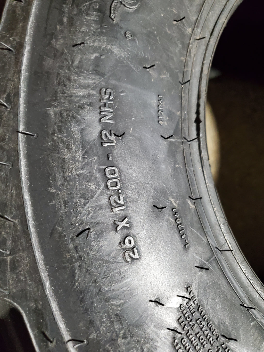 TITAN TRAC LOADER BSW  26 12 12 100G 4PLY TRACTOR TIRE 412361