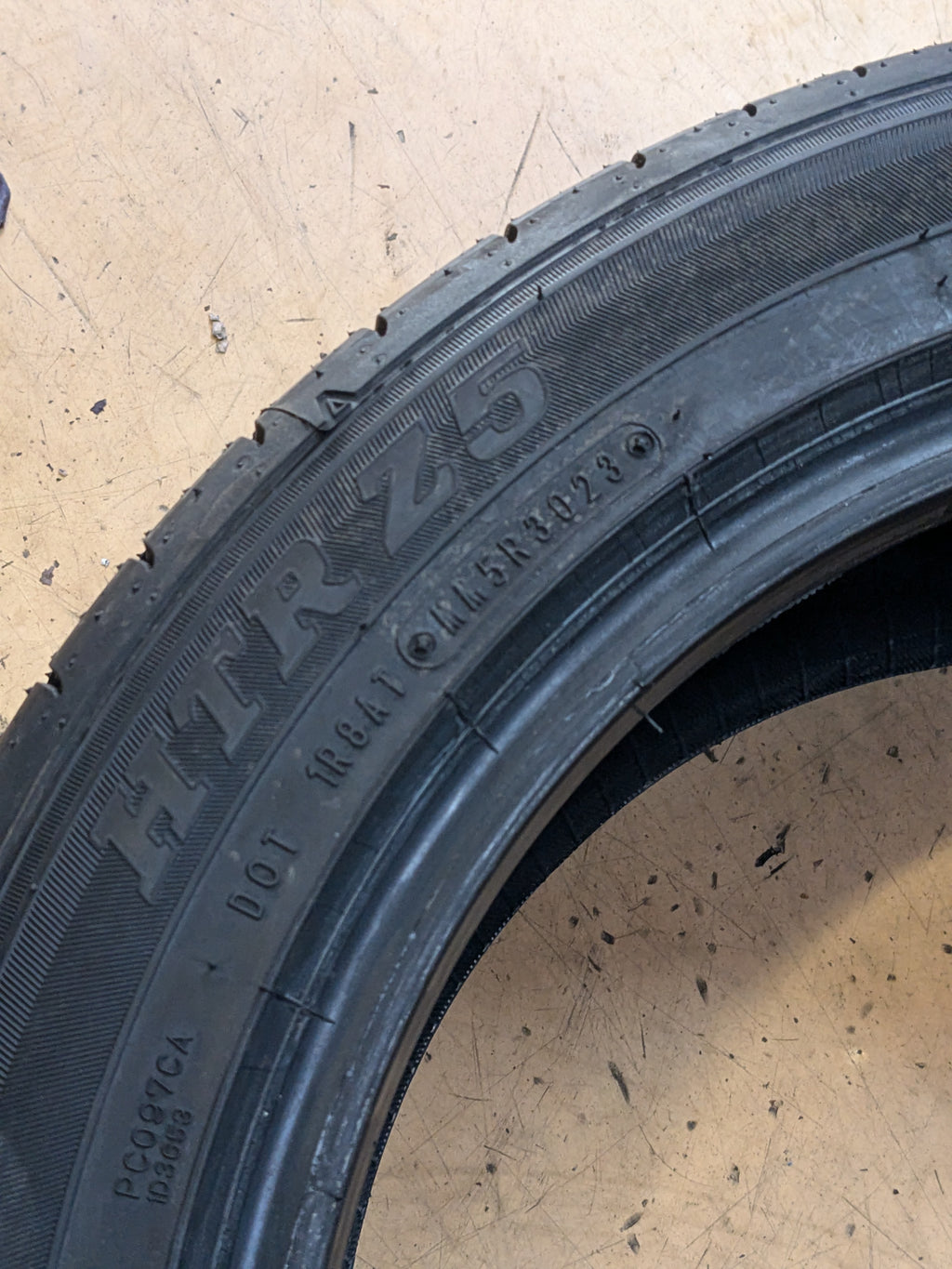 SUMITMO HTR Z5 P 245 45 17 99Y XL ALL SEASON TIRE HTR55