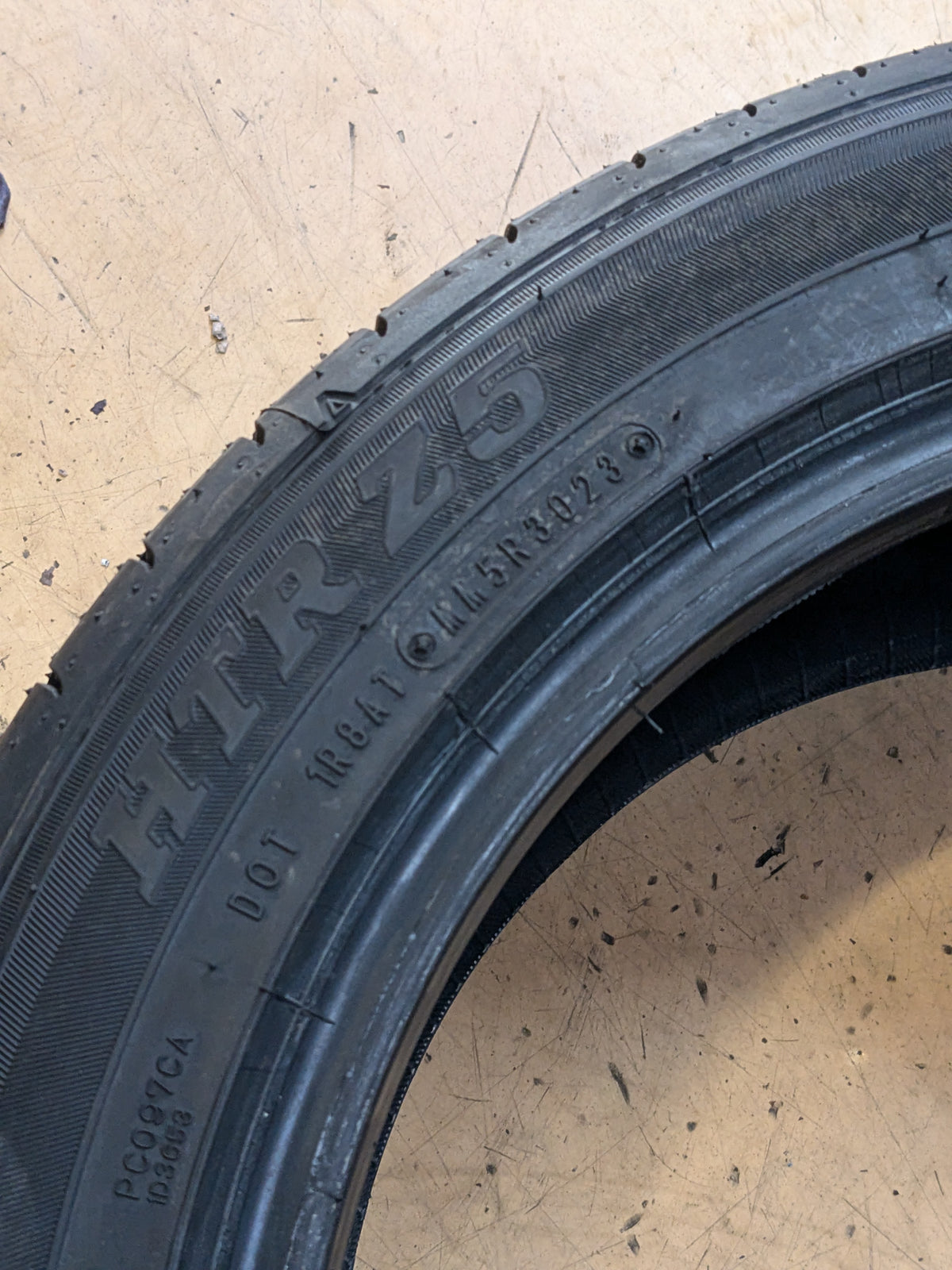 SUMITMO HTR Z5 P 245 45 17 99Y XL ALL SEASON TIRE HTR55