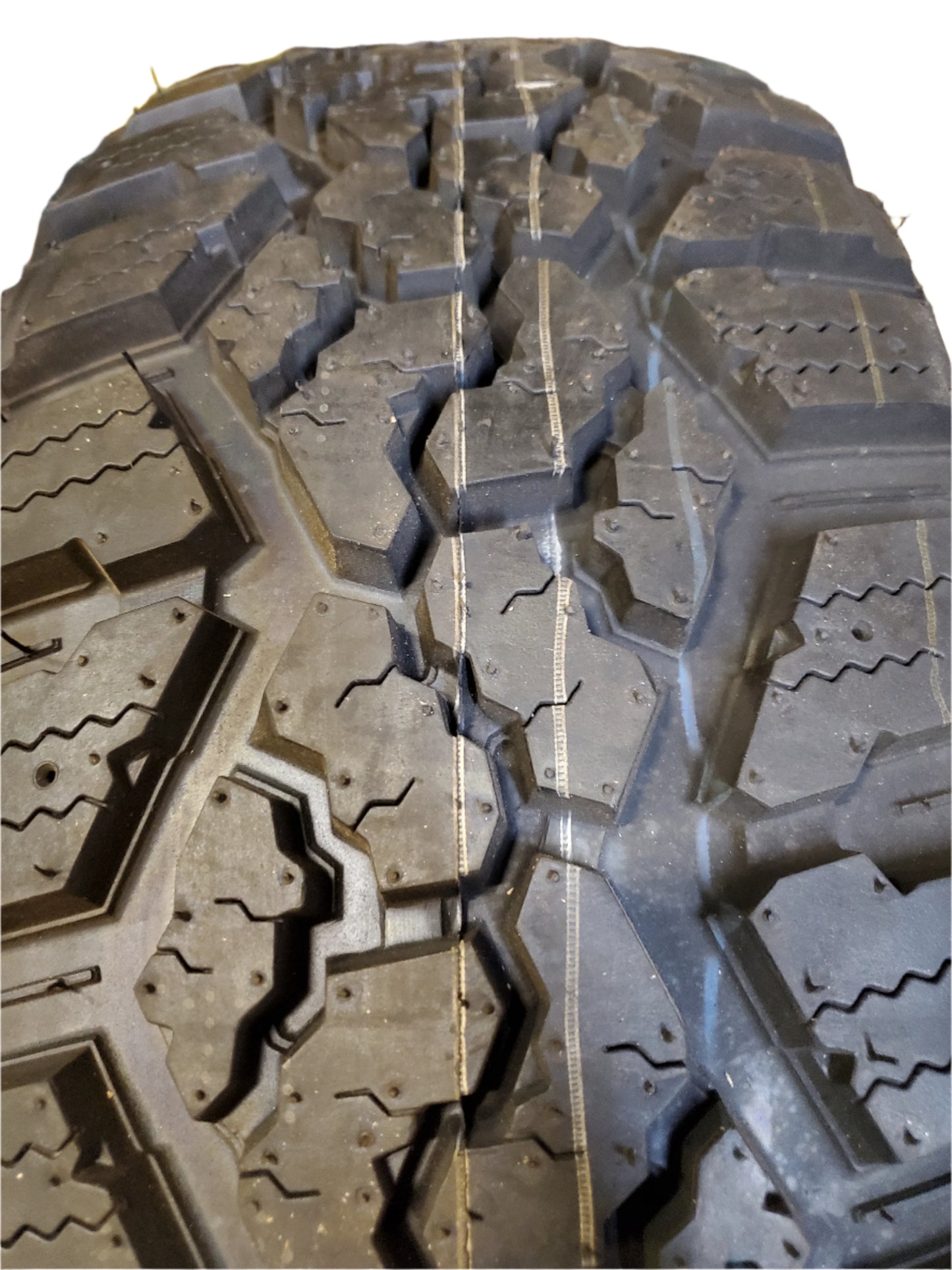 KANATI TRAIL HOG A/T-4 LT 275 65 20 126/123Q 10PLY ALL TERRAIN TIRE LTH2027565E