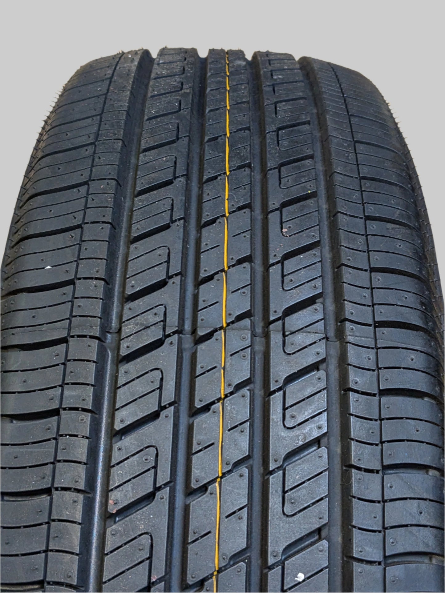 NEXEN ARIA AH7 P 235 65 17 104T SL ALL SEASON TIRE 13047NXK