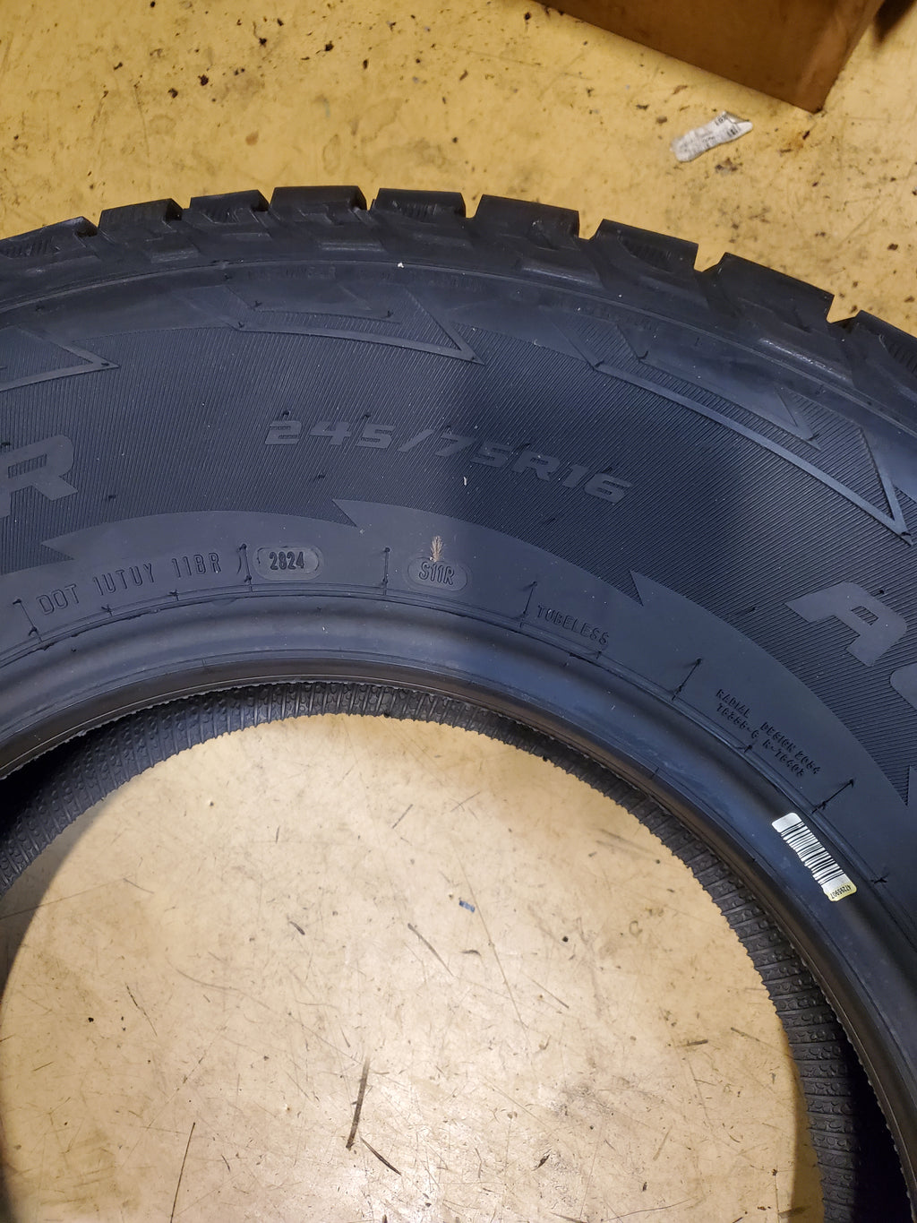 COOPER DISCOVERER ALL-TERRAIN BSW P 245 75 16 111T TIRE 90000097825