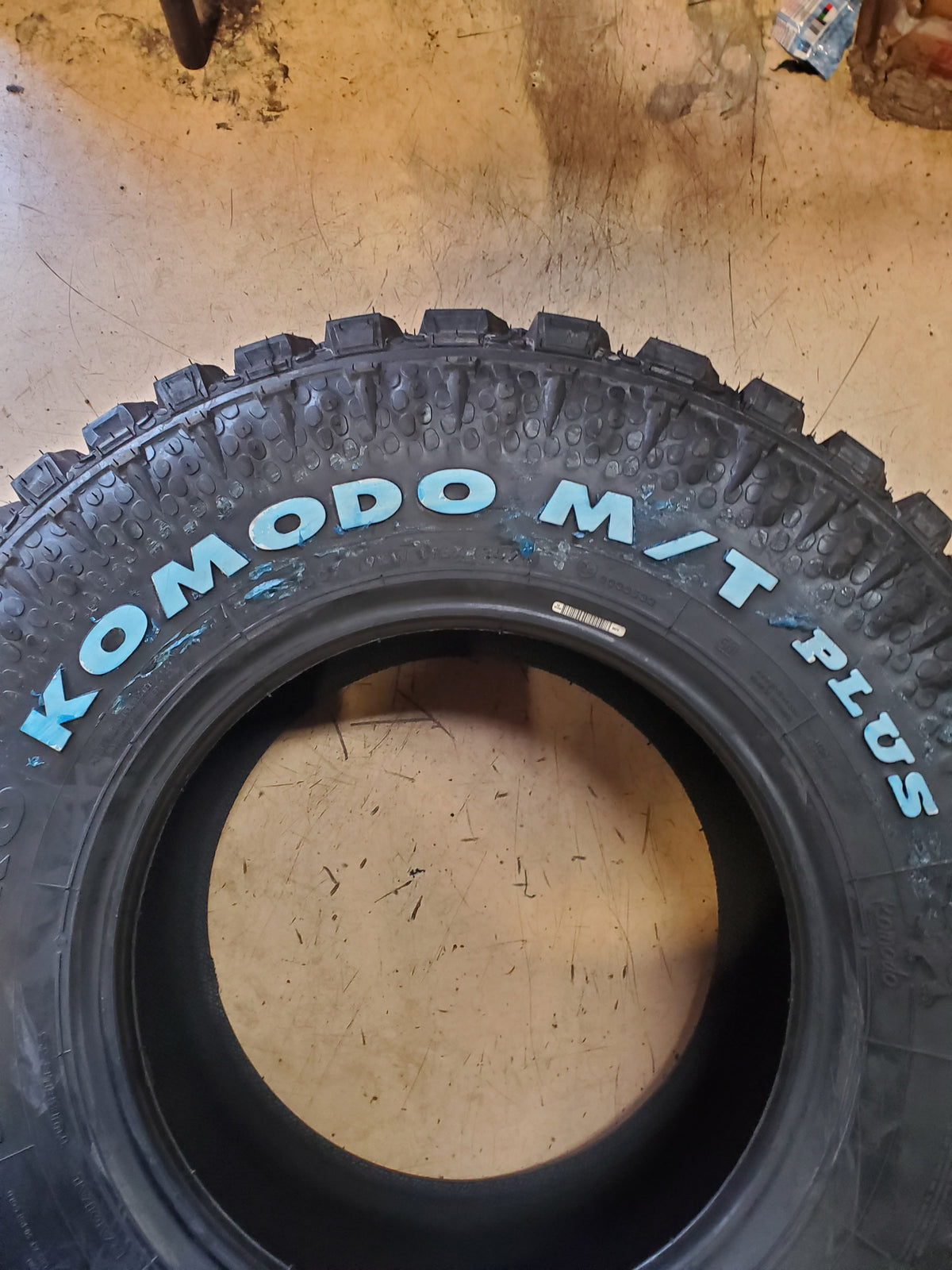 2 GT RADIAL KOMODO M/T PLUS RWL LT 31 10.50 15 109Q 6PLY MUD TIRES A288