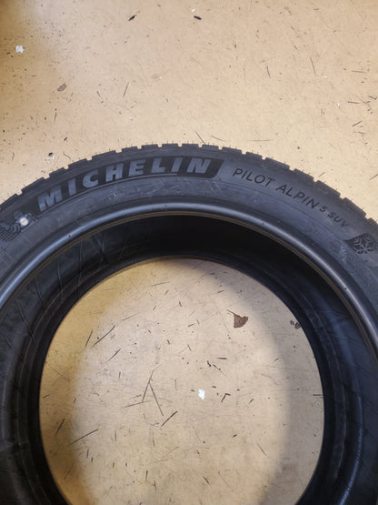 NOS MICHELIN PILOT ALPIN 5 SUV (MO1) BSW P 295 40 20 110V XL WINTER TIRE 03435